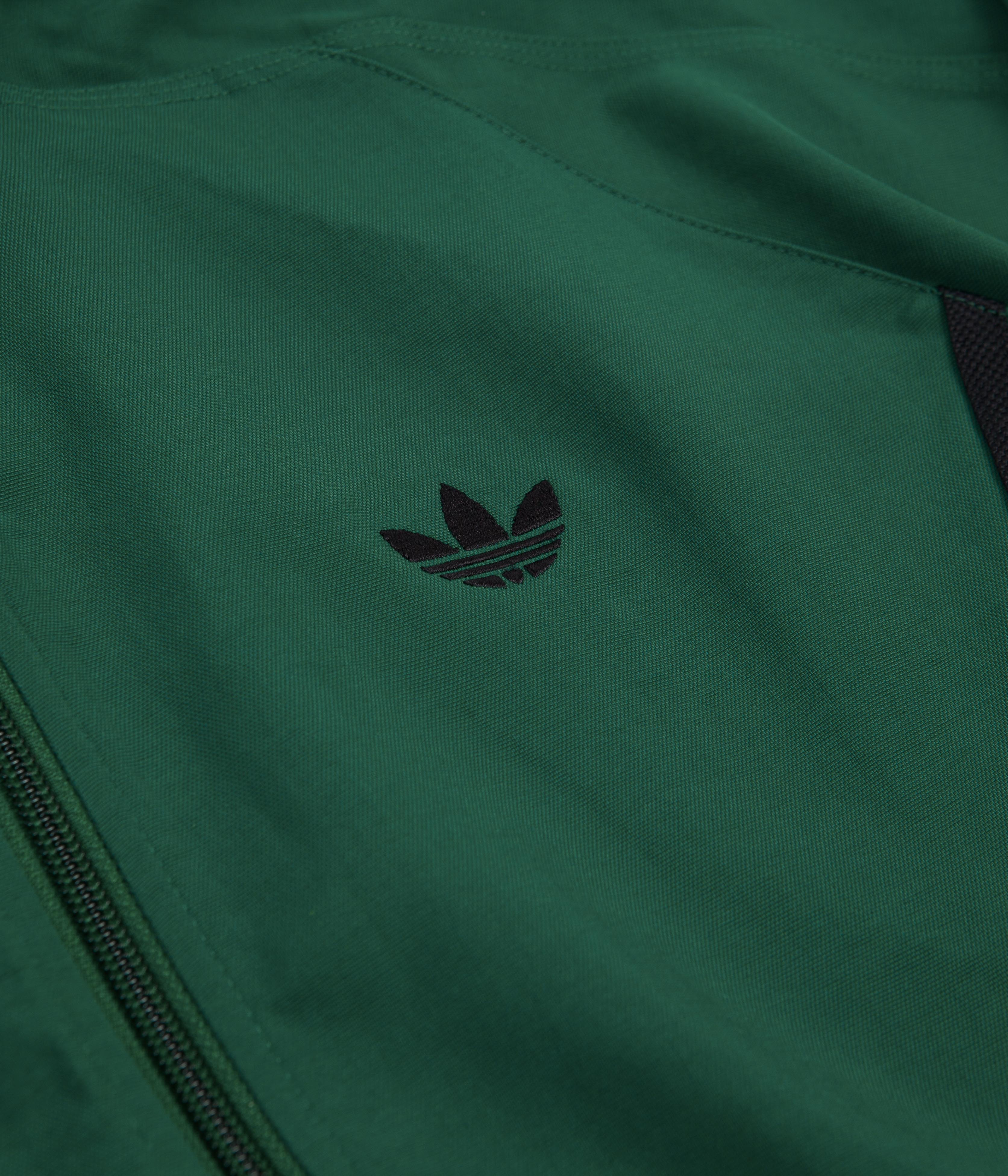 Adidas Workshop Windbreaker Jacket - Lightweight Water-Resistant Running Jacket for Men & Women - Collegiate Green/Black - Perfect for Outdoor Sports, Jogging & Casual Wear