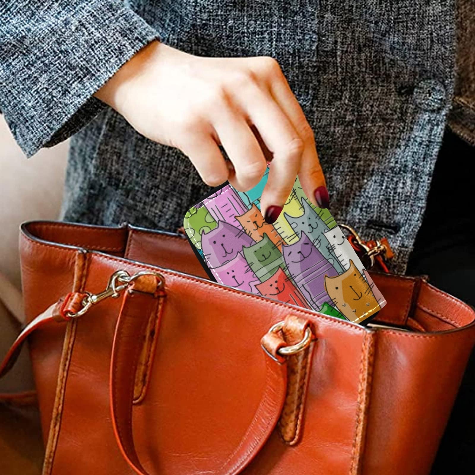RFID Blocking Women's Leather Card Holder Wallet - Compact Zipper Purse for Credit Cards, Coins & Keys | Stylish Grey Cat Design | Perfect for Everyday Use, Travel & Gift Giving