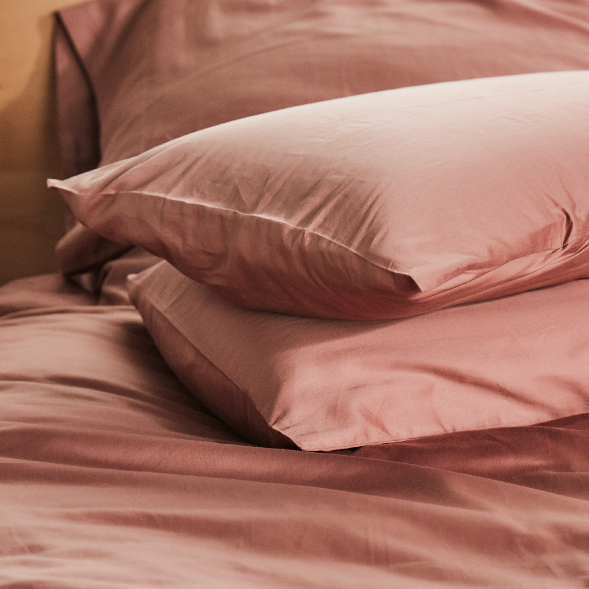 Luxury 300 Thread Count Organic Cotton Sateen Pillow Shams - Hypoallergenic & Eco-Friendly Bedding for a Comfortable Sleep - Perfect for Master Bedroom, Guest Room, and Hotel Use