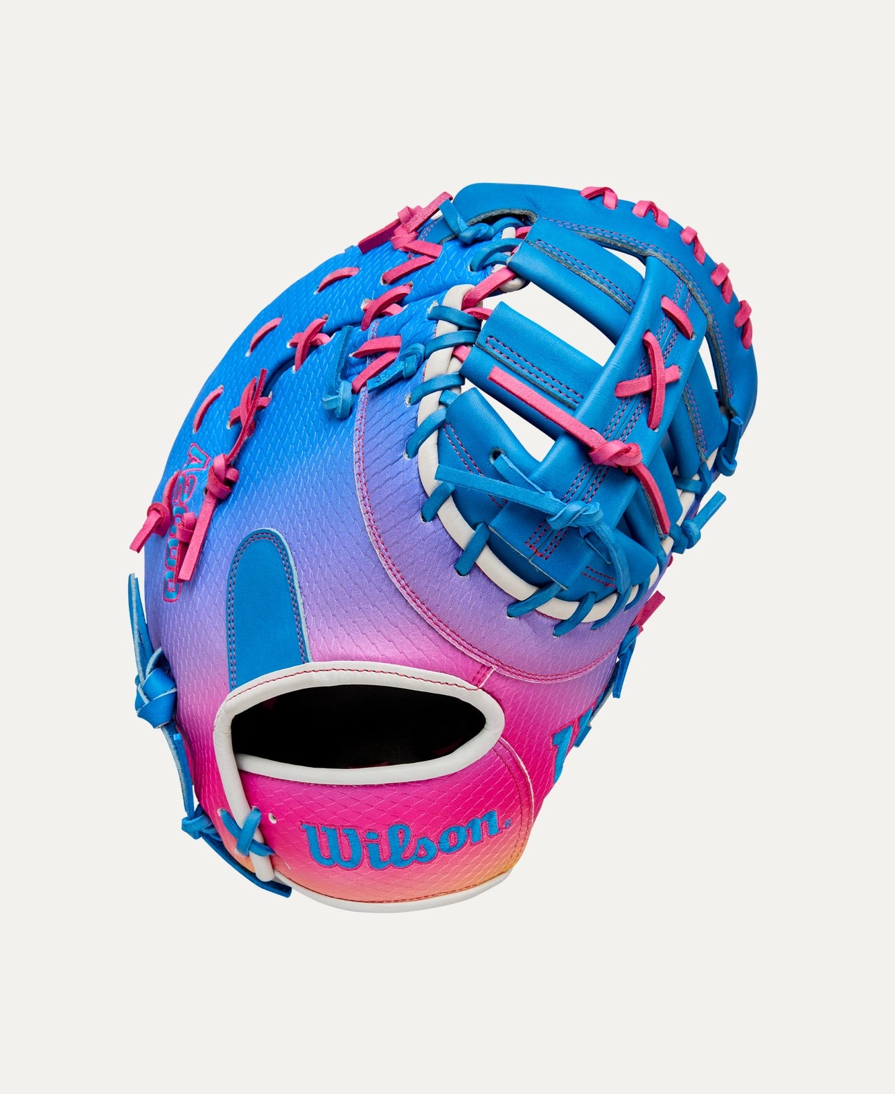 Wilson A2000 2025 Love the Moment™ 1612SS 12