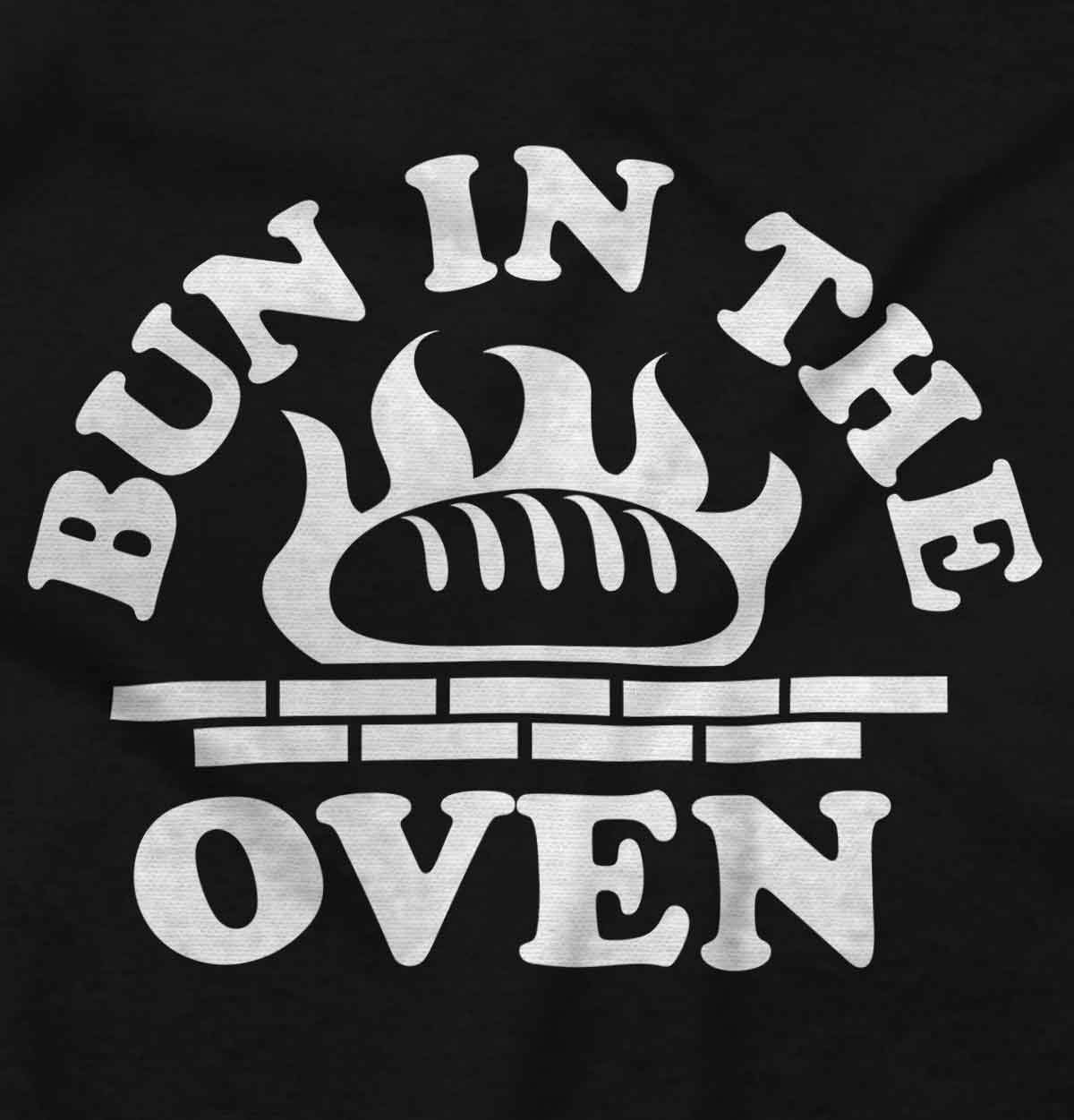 Women's Maternity 'Bun in The Oven' Pregnancy T-Shirt - Funny Prenatal Tee for Expecting Moms - Perfect for Baby Showers, Maternity Photos & Pregnancy Announcements