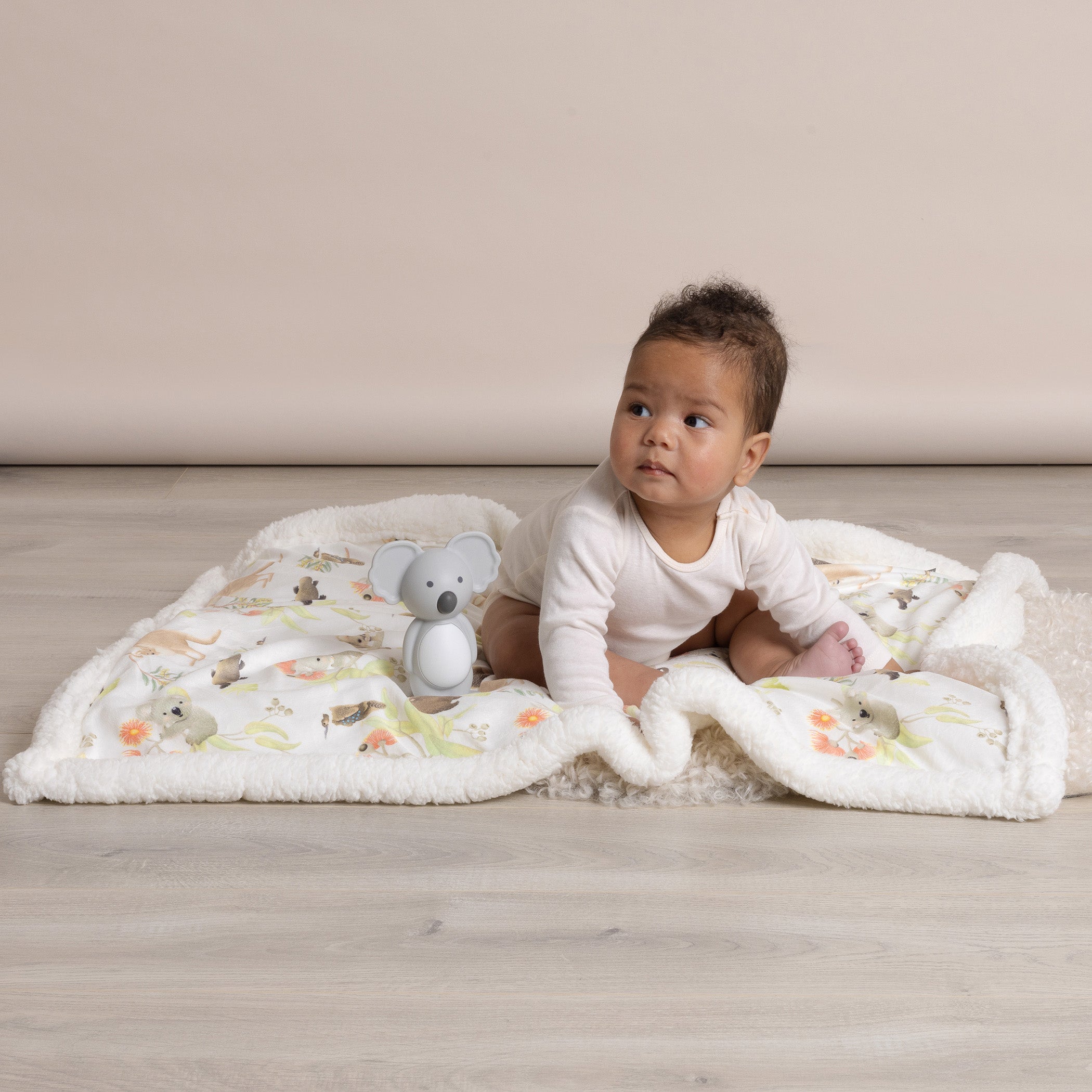 Soft Aussie Animals Cuddle Blanket - Cozy Flannel Throw for Kids & Adults - Perfect for Bedtime, Lounging & Nursery Decor