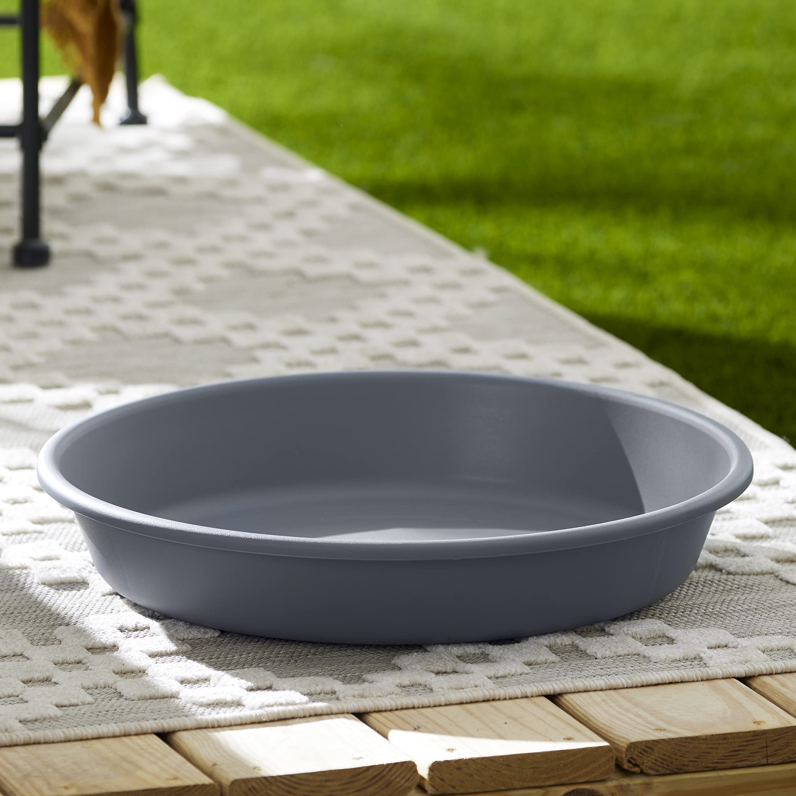 HC Companies 21-inch Plastic Flower Pot Saucer for Indoor & Outdoor Plants - Durable Round Plant Tray with Water Drainage - Traditional Design Plant Pot Base (Warm Gray, Pack of 1) - Perfect for Garden, Patio, and Home Decor