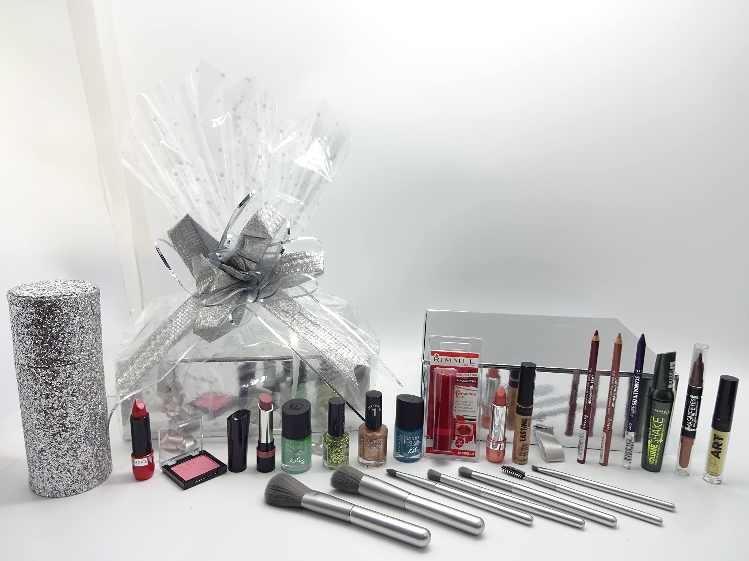 Rimmel London Beauty Gift Box Set - Kabuki Brush Set with Stand, Makeup Bundle Collection for Women | Perfect for Birthday Gifts, Christmas Presents & Beauty Lovers