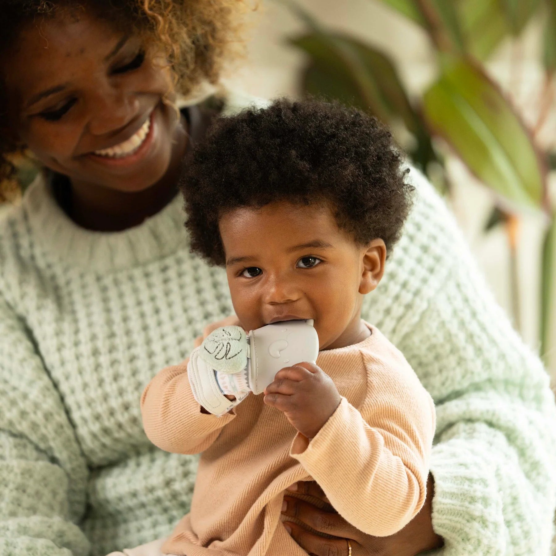 Ingenuity Van the Elephant Baby Teething Mitt & Rattle - Soothing Teether Toy for Infants, Soft Chewable Mitten with Rattle Sound for Newborns & Toddlers - Perfect for Teething Relief, Sensory Play & On-the-Go Comfort