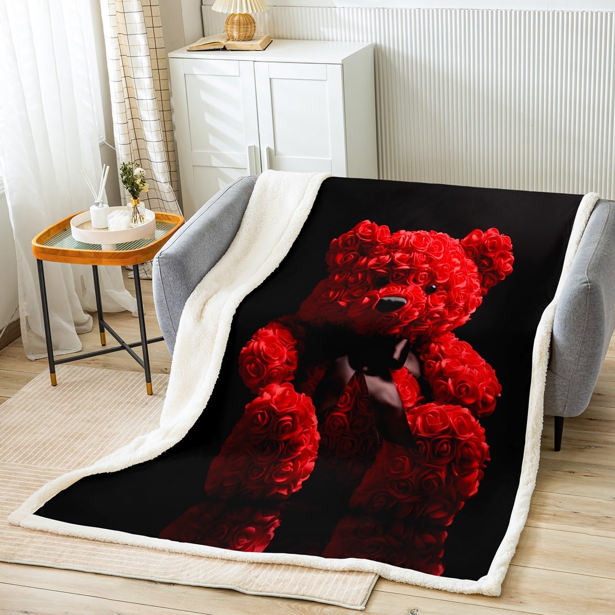 Red Roses Sherpa Fleece Throw Blanket - Ultra Soft Plush Floral Print Blanket for Sofa, Couch & Bed (60x80 Inch) - Romantic Rose Pattern Cozy Blanket Gift for Valentine's Day, Anniversary & Home Decor