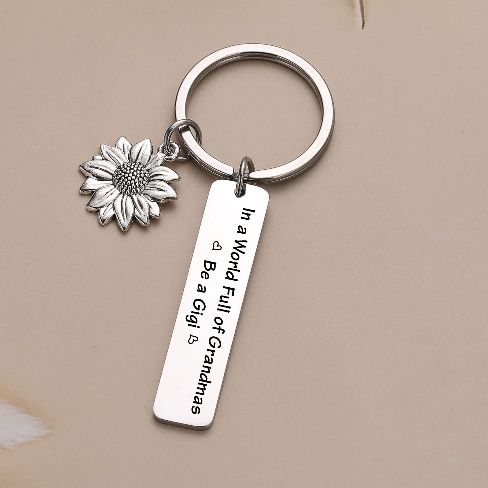Best Gigi Appreciation Gift - Elegant Grandma Keychain for Mother's Day, Mom Jewelry, Grammy & Nana Gift - Perfect Thank You Present for Grandmother - Ideal for Birthdays, Anniversaries & Special Occasions