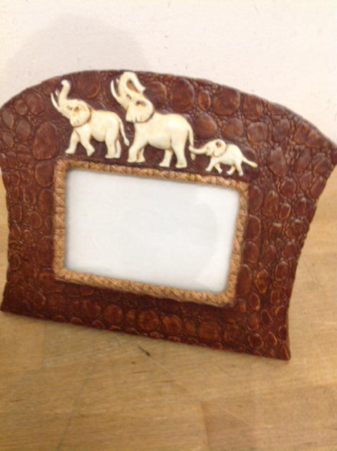 3x5 Resin Elephant Photo Frame - Elegant Home Decor for Wall or Tabletop Display - Perfect for Living Room, Bedroom, or Office