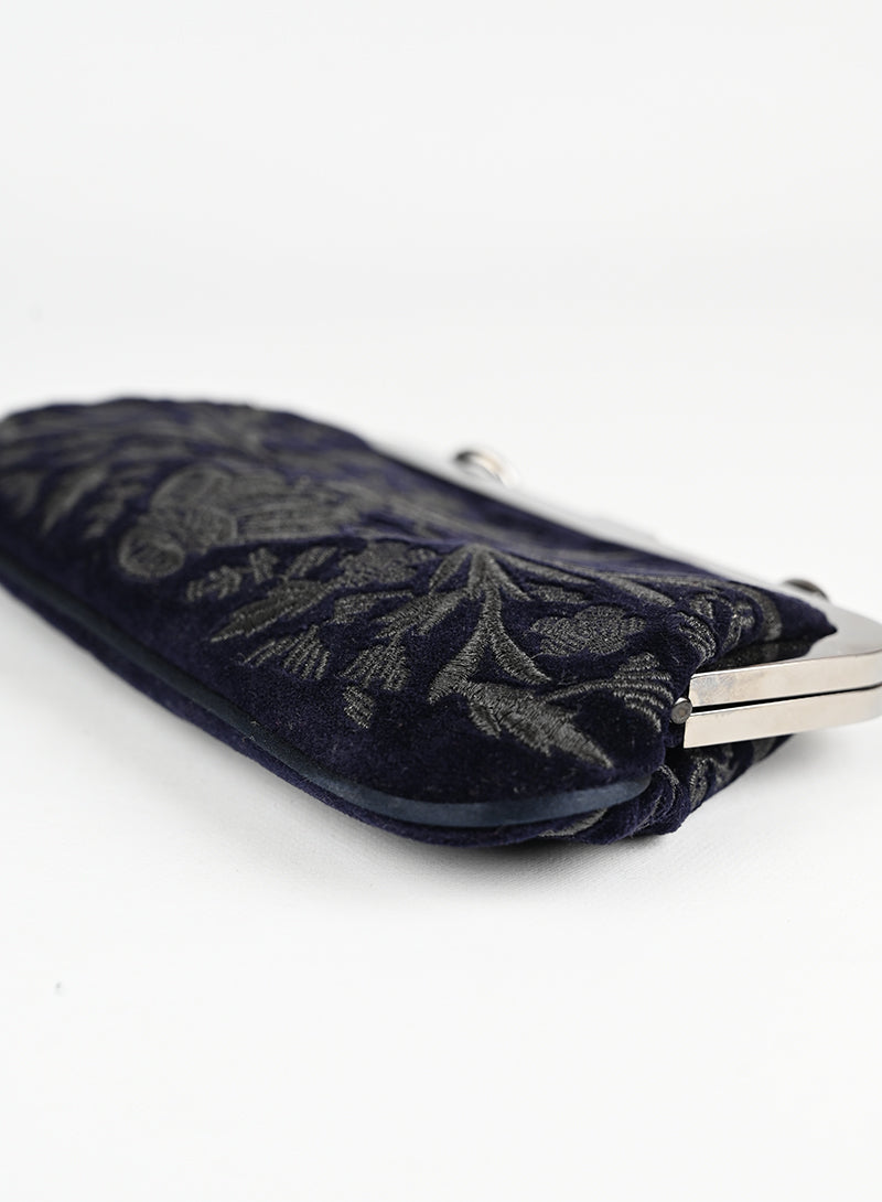 Gucci Embroidered Velvet Shoulder Bag in Blue - Perfect for Evening Events & Luxury Fashion Accessories