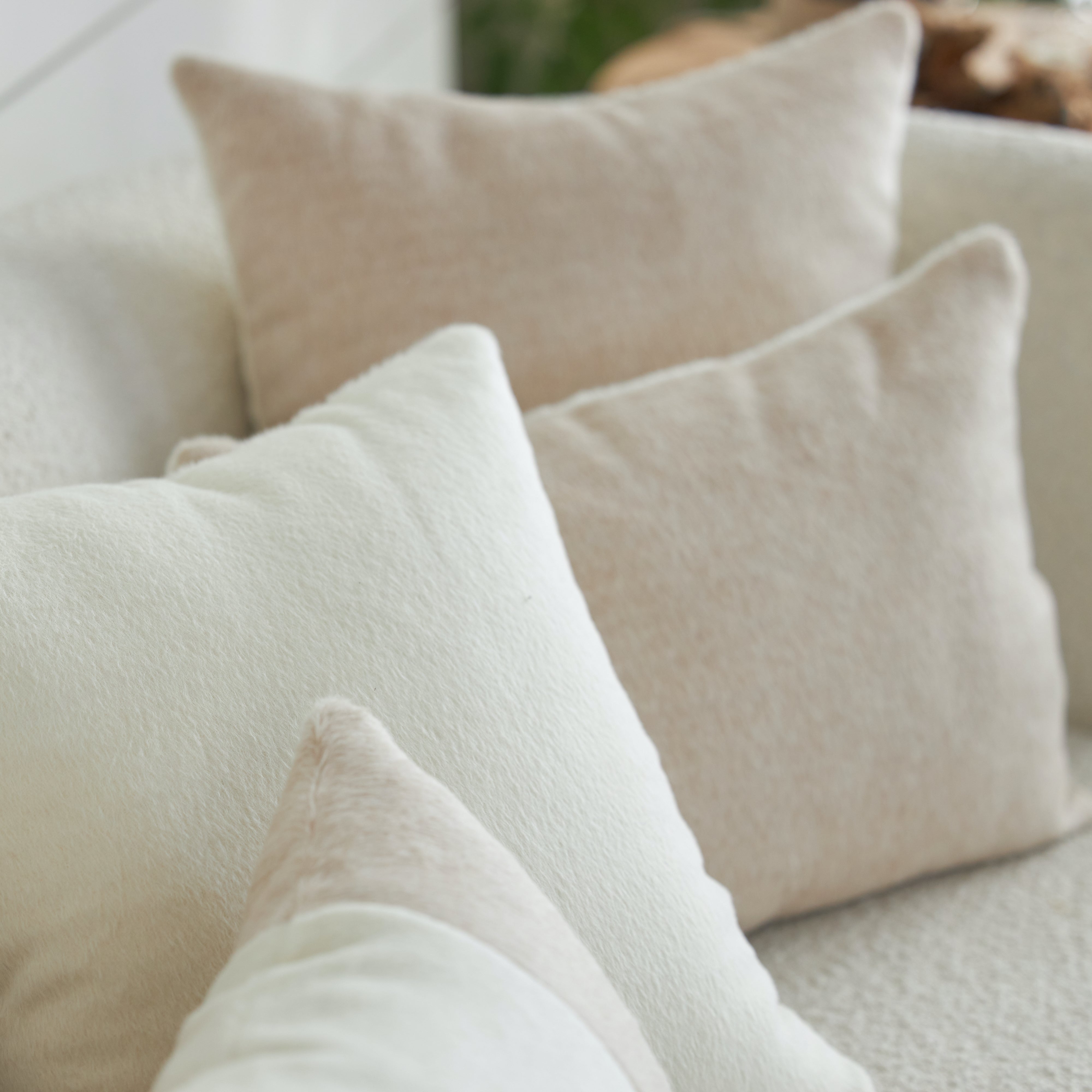 Soft & Cozy Alpaca Wool Throw Pillow Cover - Handmade Hypoallergenic Cushion Case for Sofa, Bed, Chair - Perfect for Living Room, Bedroom & Home Decor