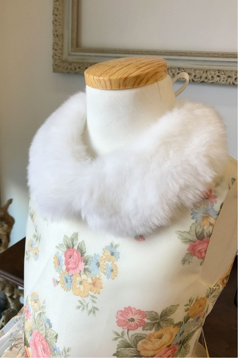 Faux Fur Collar for Women - Soft & Stylish Winter Scarf Wrap - Elegant Detachable Faux Fur Shawl for Coat, Jacket, and Evening Dress - Perfect for Cold Weather & Fashion Accessories