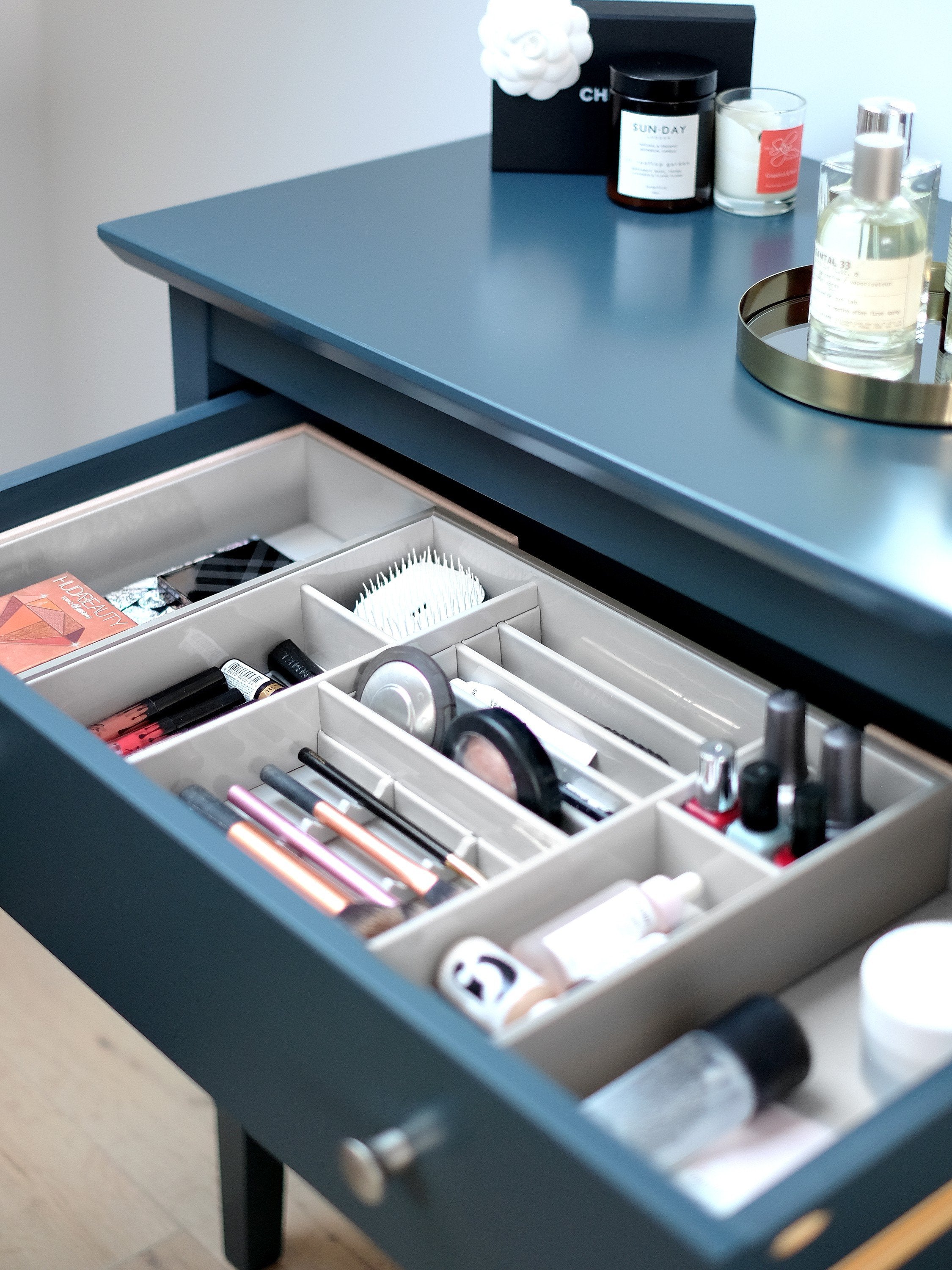 Makeup Drawer Organizer for Blush - Portable Cosmetic Storage Case with Adjustable Dividers - Perfect for Travel, Vanity, and Home Beauty Organization