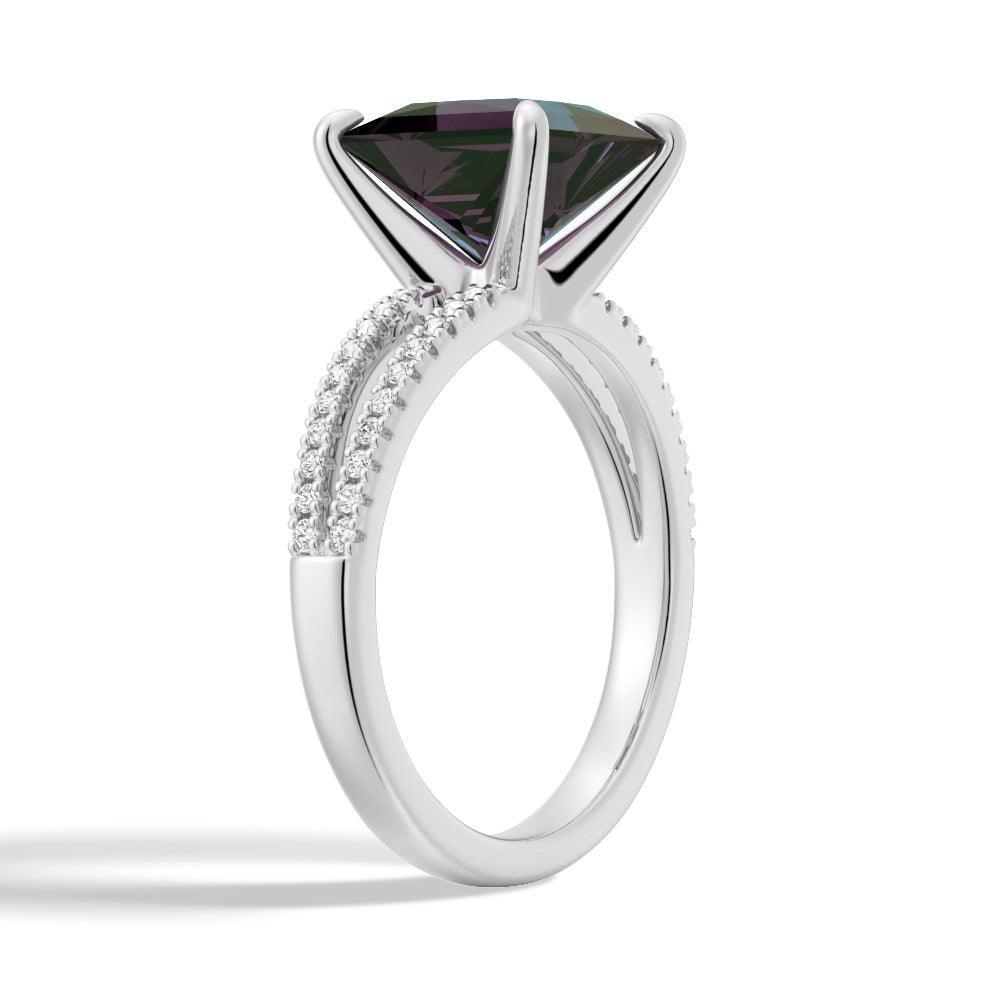 3 CT Princess Cut Alexandrite Engagement Ring with Split Band - Vintage Style Wedding Ring for Women, Anniversary Gift, Proposal Jewelry (Perfect for Romantic Proposals & Special Occasions)