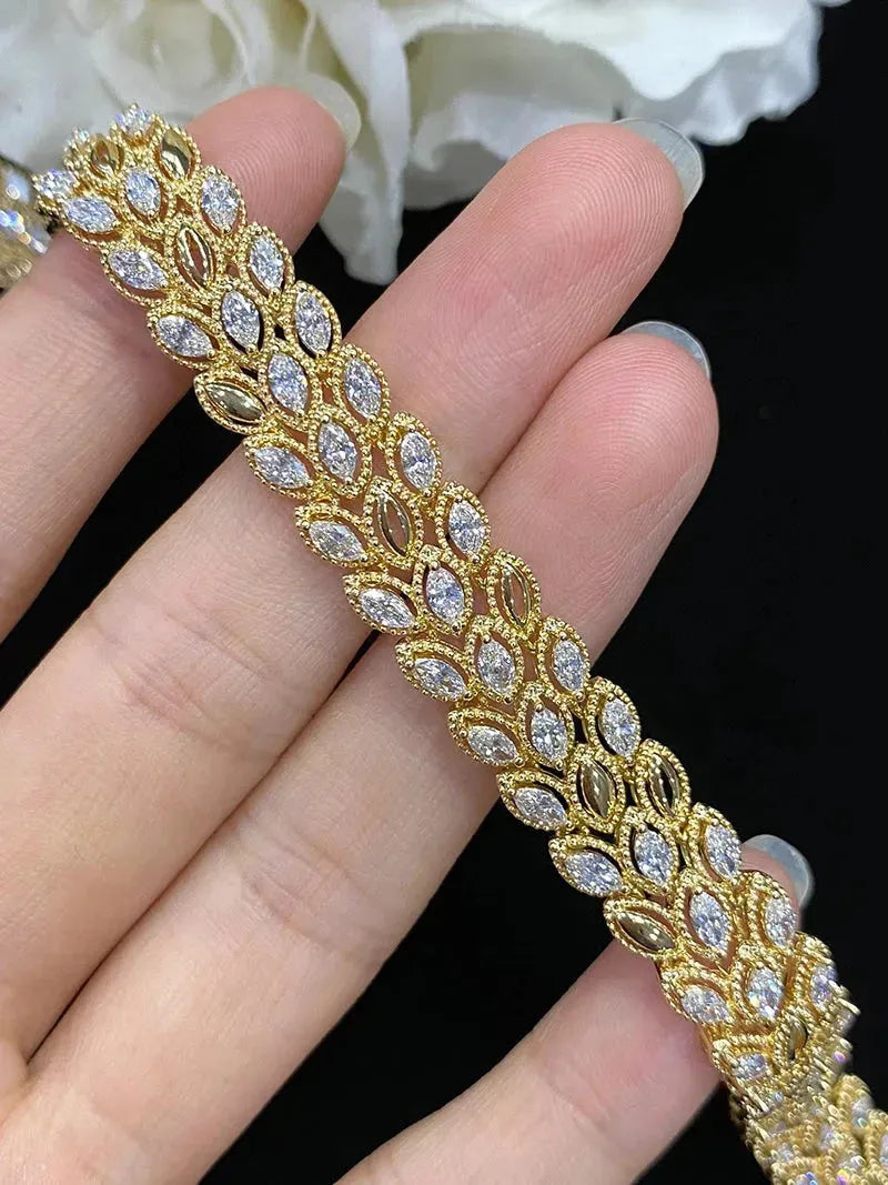18K Yellow Gold Diamond Bracelet for Women - 4.99 Carat Real Natural Diamonds, Luxury Party Jewelry, Elegant Middle Style - Perfect for Weddings, Anniversaries & Special Occasions