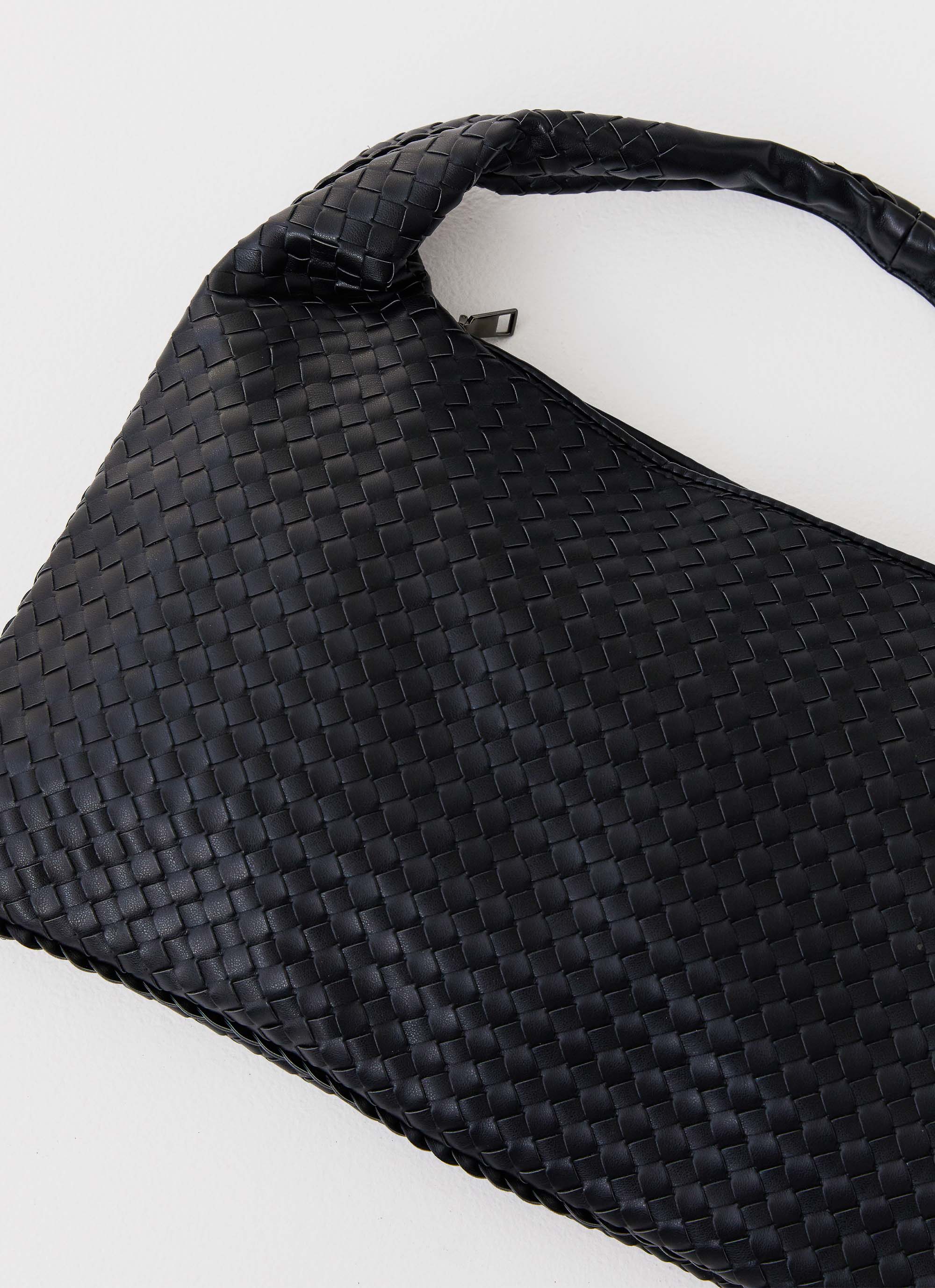 Hacie Shoulder Bag for Women - Stylish & Durable Black Crossbody Purse - Perfect for Work, Travel & Everyday Use