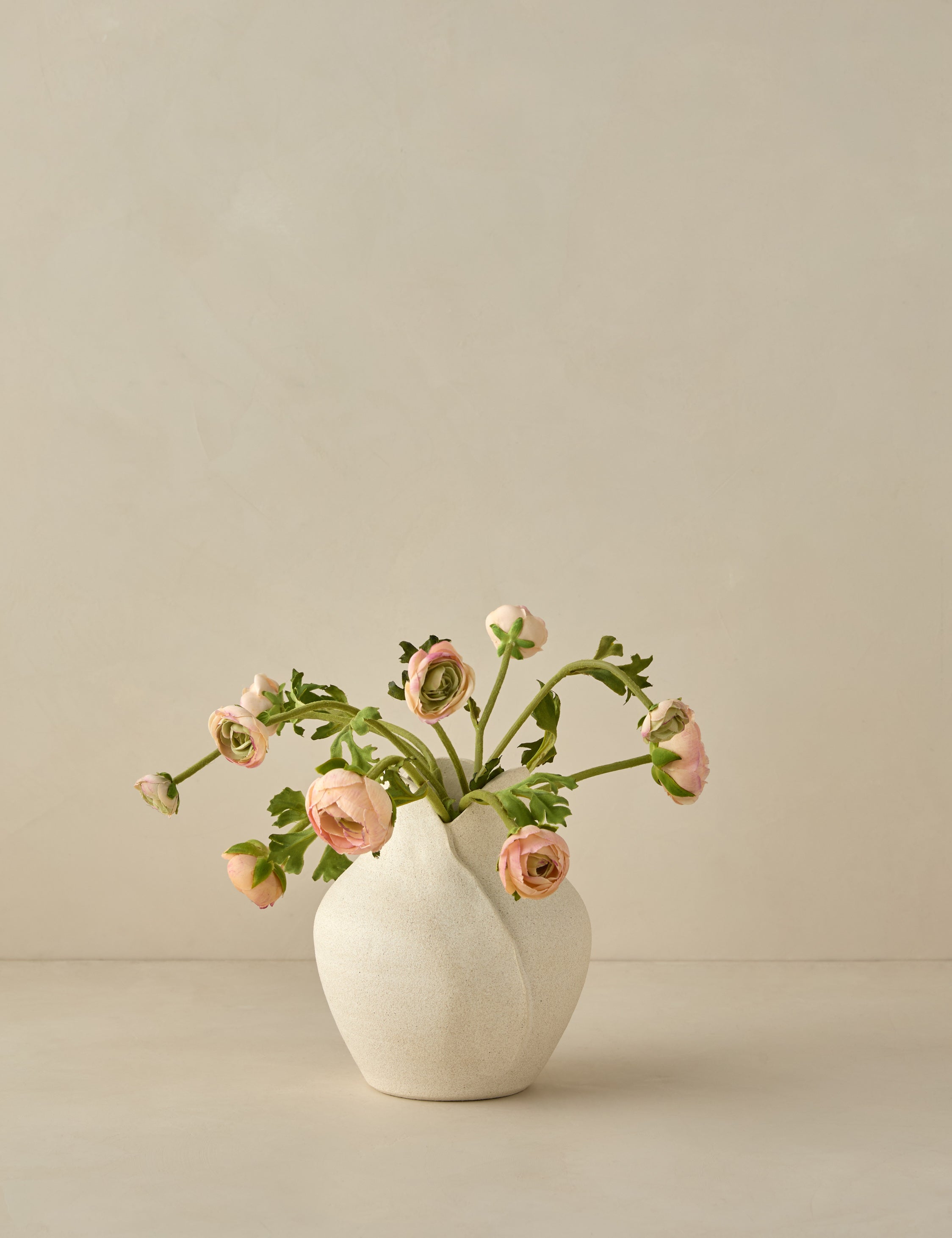 Amelia Vase by dumÃ¦ - Modern Ceramic Home Decor Vase for Living Room, Bedroom & Office - Elegant Flower Vase for Fresh or Artificial Flowers - Perfect Gift for Housewarming, Wedding & Birthday