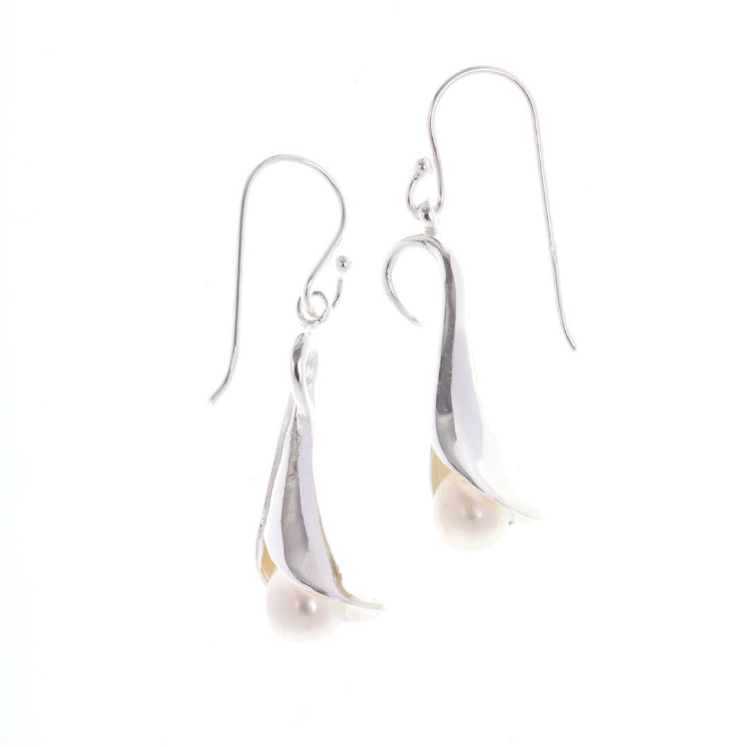 Lily Flower Earrings for Women - Elegant Floral Jewelry Gift for Wedding, Party & Everyday Wear