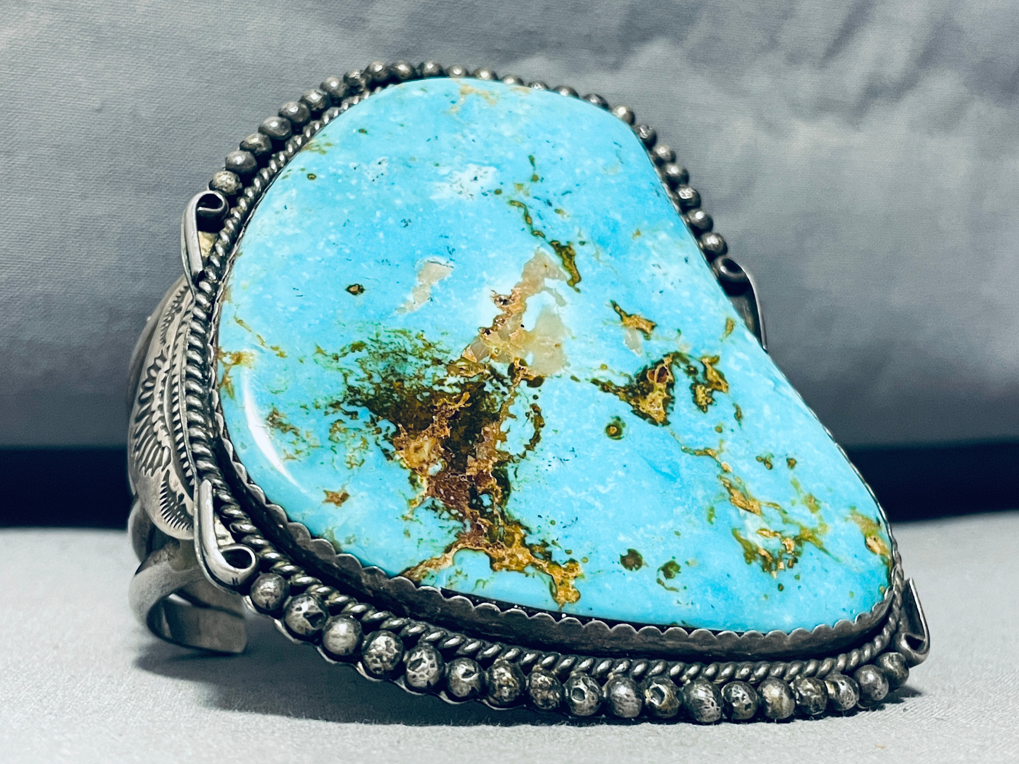 168 Grams!! Museum Quality Vintage Native American Navajo Turquoise Sterling Silver Bracelet