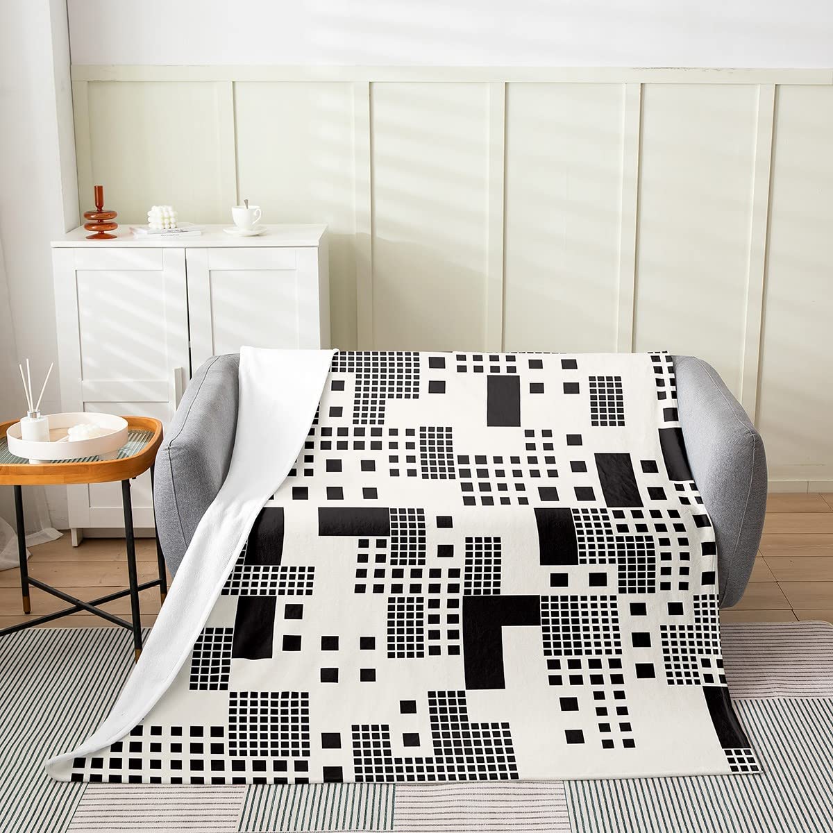 Super Soft Black & White Grid Fleece Throw Blanket - Cozy Geometric Flannel Blanket for Kids, Women & Adults - Modern Plush Checkered Square Blanket (60x80 Inches) - Perfect for Sofa, Bed, Couch & Home Decor