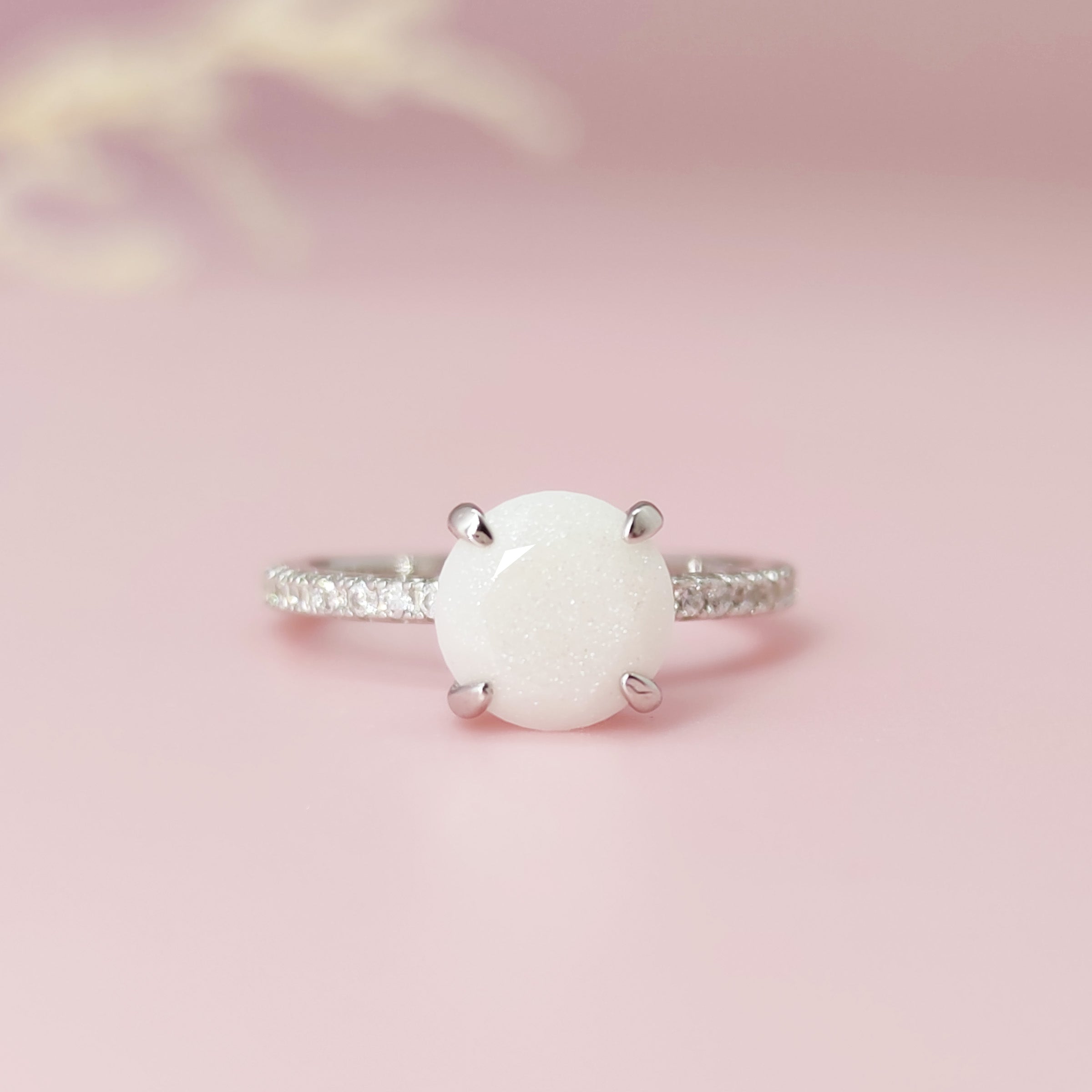 Glamorous Breastmilk Keepsake Ring - Unique Memorial Jewelry for Nursing Moms - Perfect for Breastfeeding Mementos & Special Occasions
