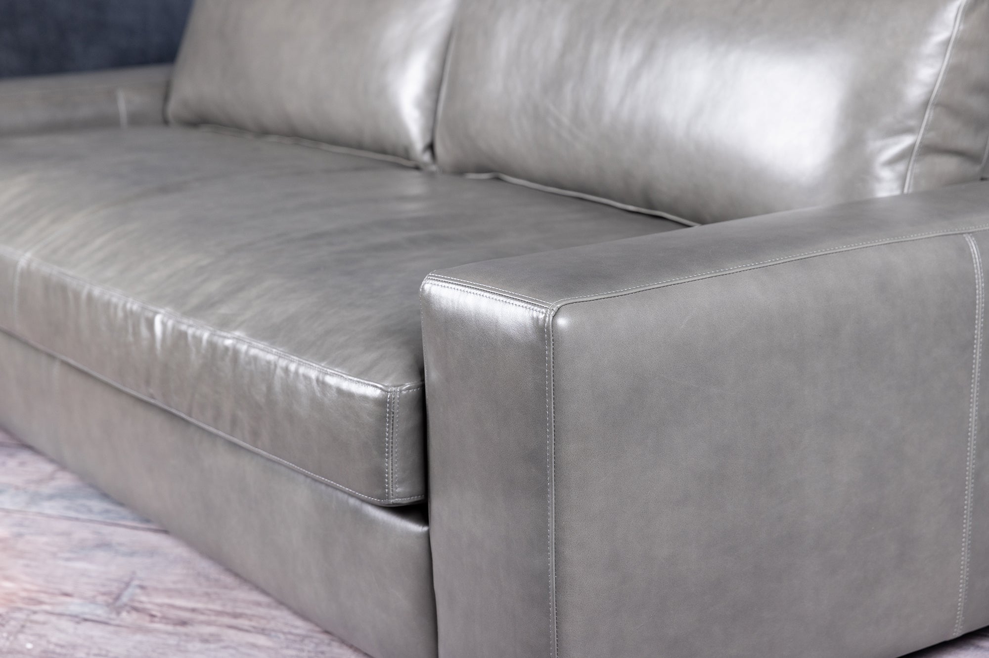 Luxury Fleetwood Genuine Leather Sofa - Modern Comfort for Living Room, Office & Lounge - Brown Top Grain Leather Couch with High-Density Foam & Sturdy Wood Frame