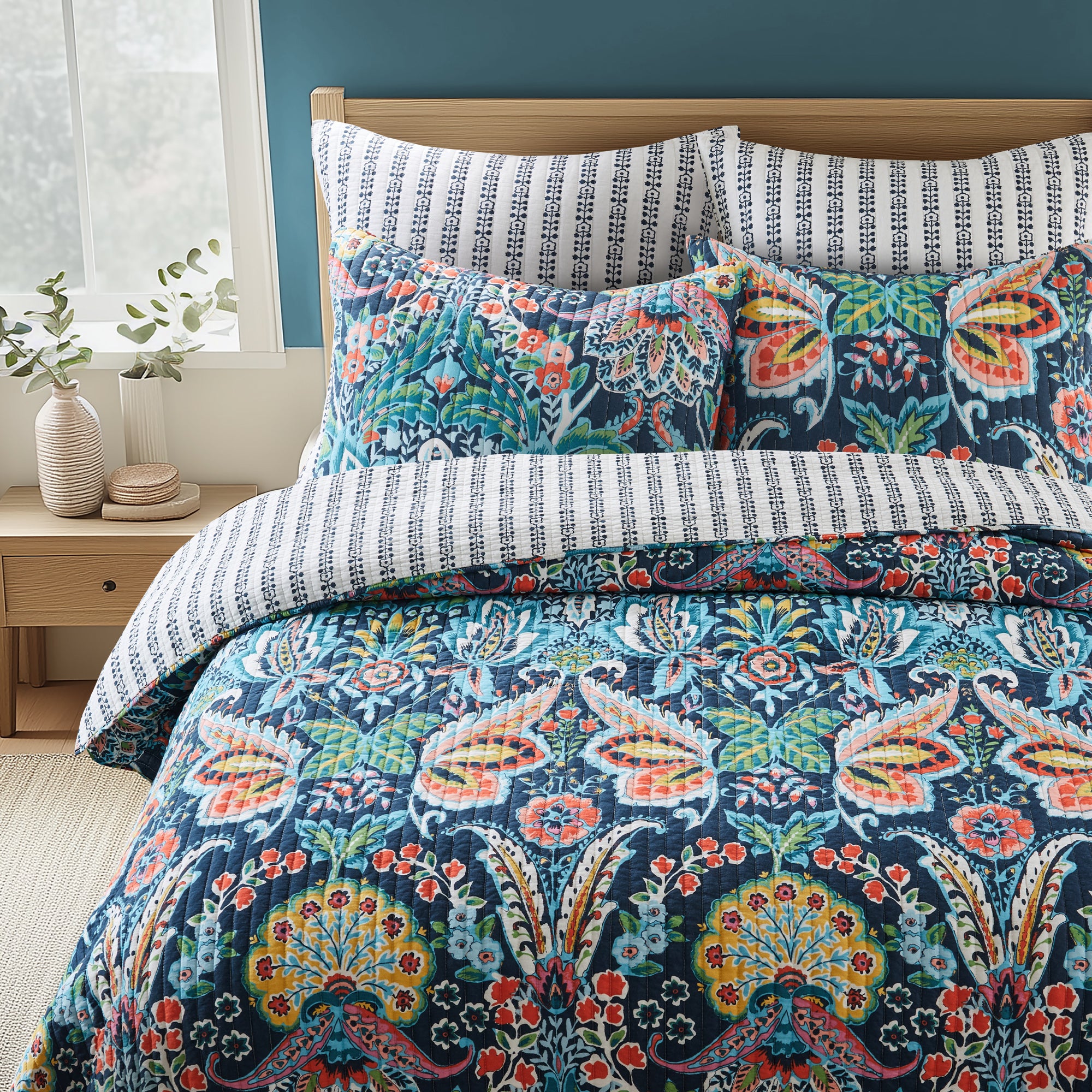 Diella Luxury Quilt Set Queen Size - Soft Bedding Comforter Set with Pillow Shams - Perfect for Master Bedroom, Guest Room & Cozy Home Decor