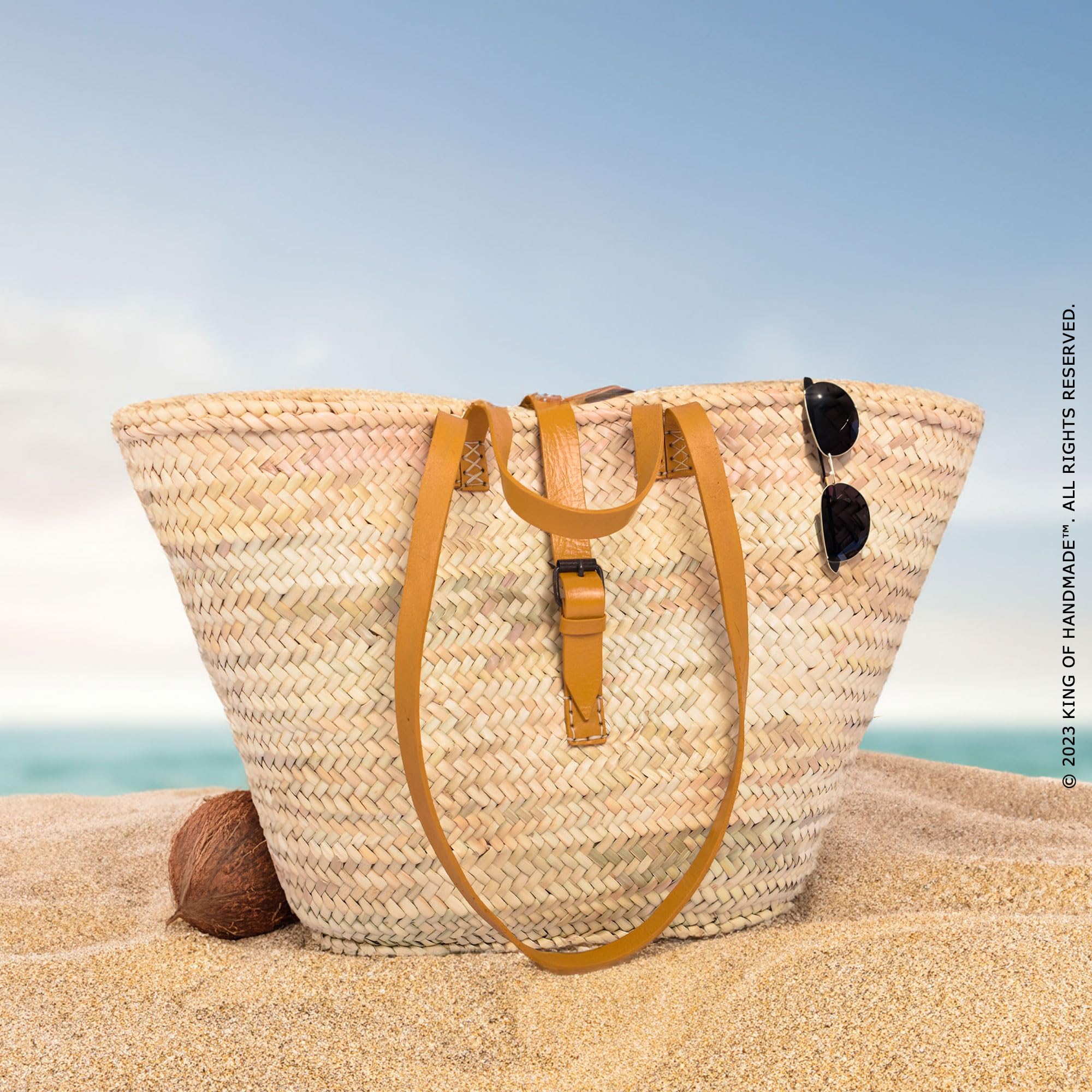 Stylish Straw Beach Tote Bag for Women - Fashionable Vacation Tote & Picnic Basket - Perfect for Beach Trips, Travel, and Outdoor Gatherings - Elegant French Woven Handbag (Yellow)