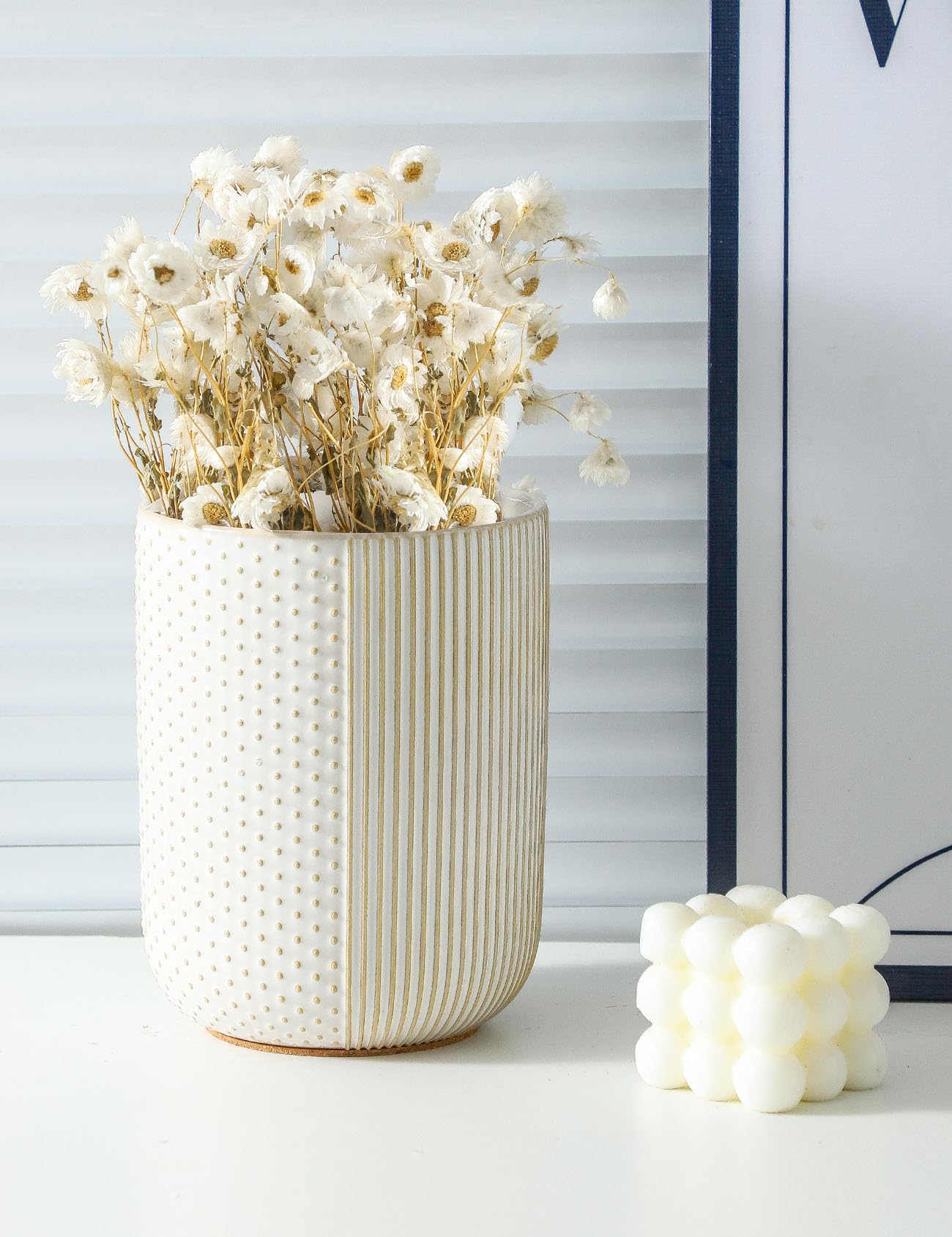 Premium White Ceramic Kitchen Utensil Holder with Cork Mat - Countertop Organizer for Spatulas, Spoons & Cooking Tools - Perfect for Modern Kitchens & Cooking Enthusiasts