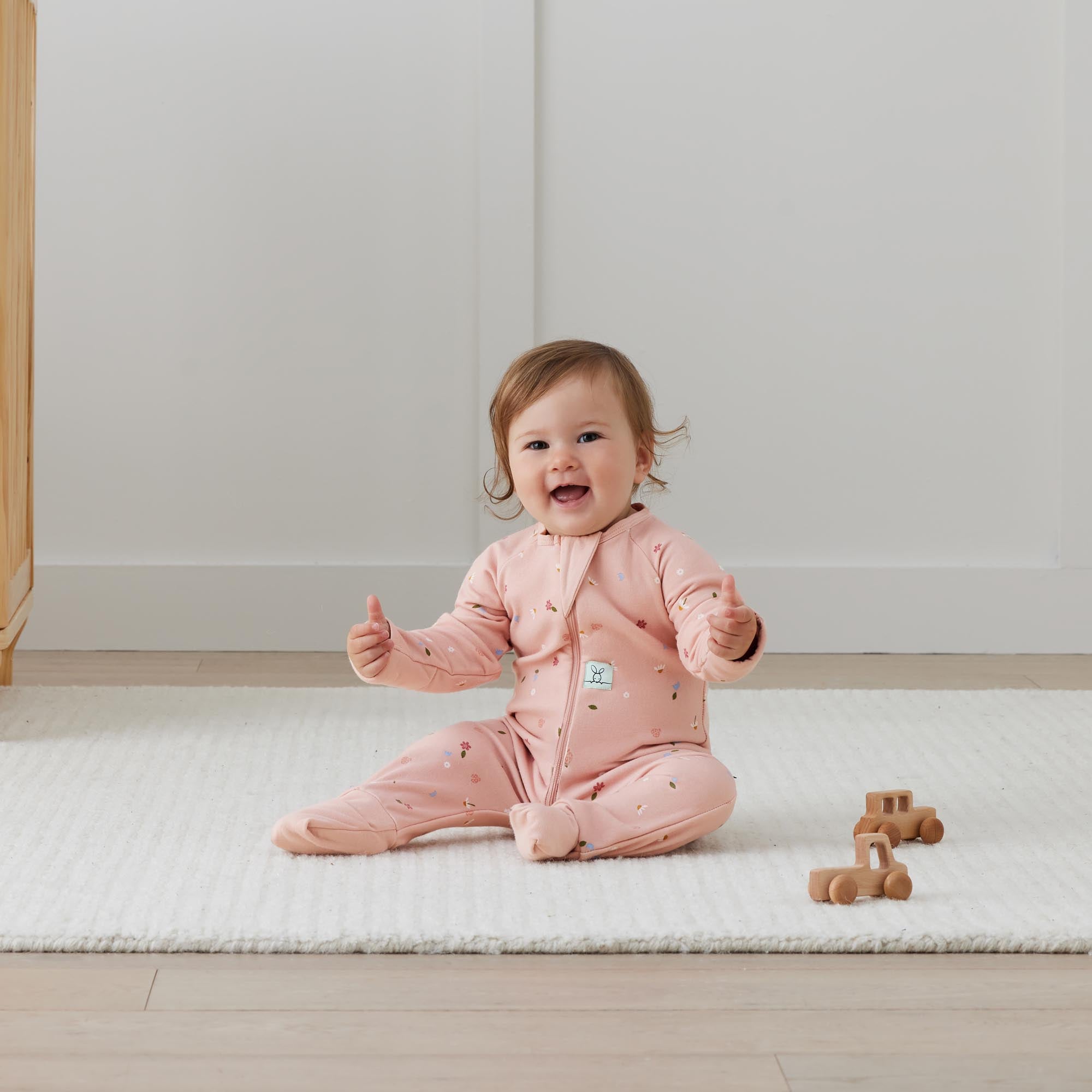 ErgoPouch 1.0 TOG Long Sleeve Sleep Zip Bodysuit - Baby Sleepwear with Daisy Print for Cozy Nights & Nap Time