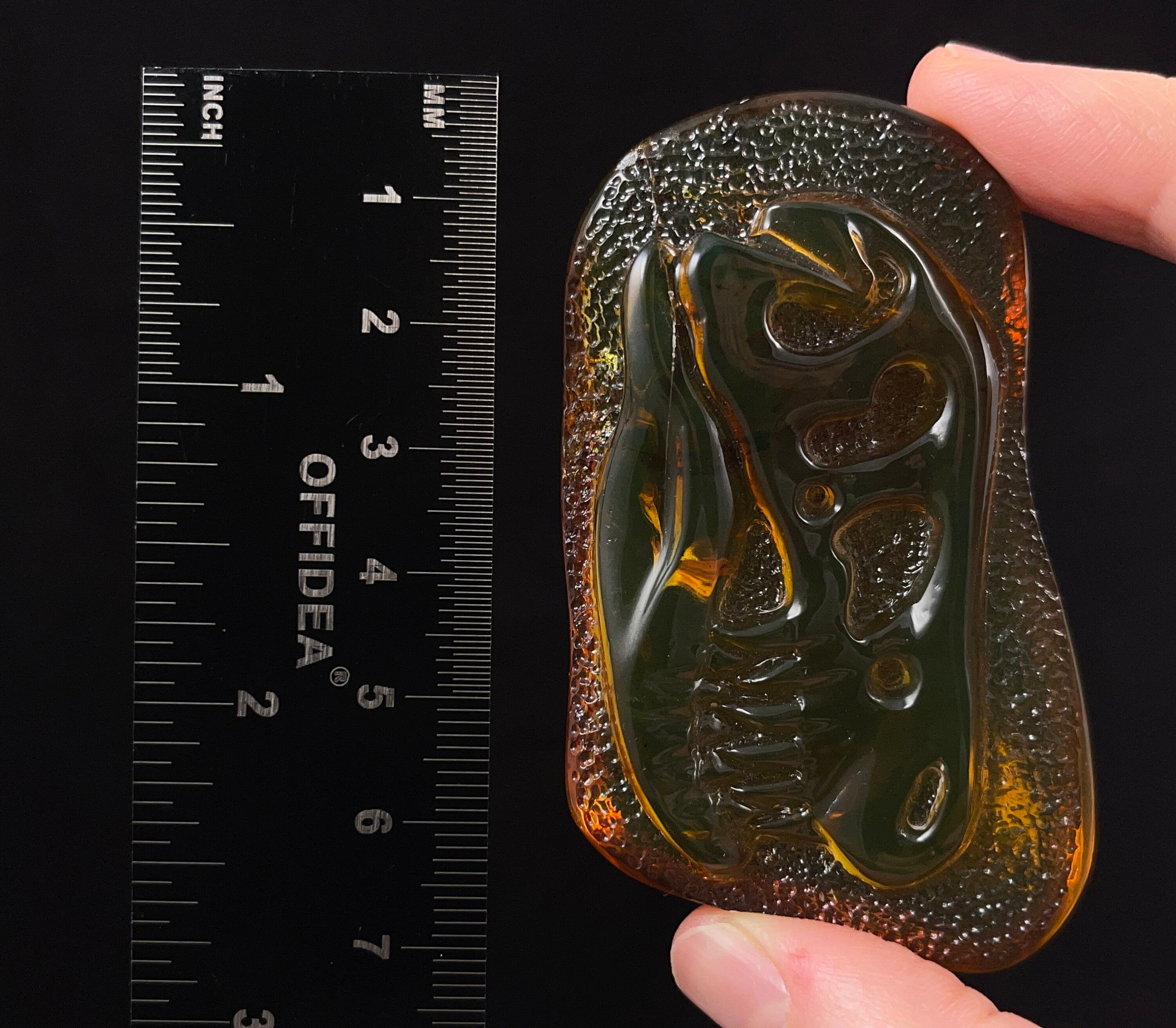 Natural Amber Crystal Dinosaur Carving - Handcrafted Home Decor, Housewarming Gift & Healing Crystal for Positive Energy - Perfect for Feng Shui, Meditation & Spiritual Healing