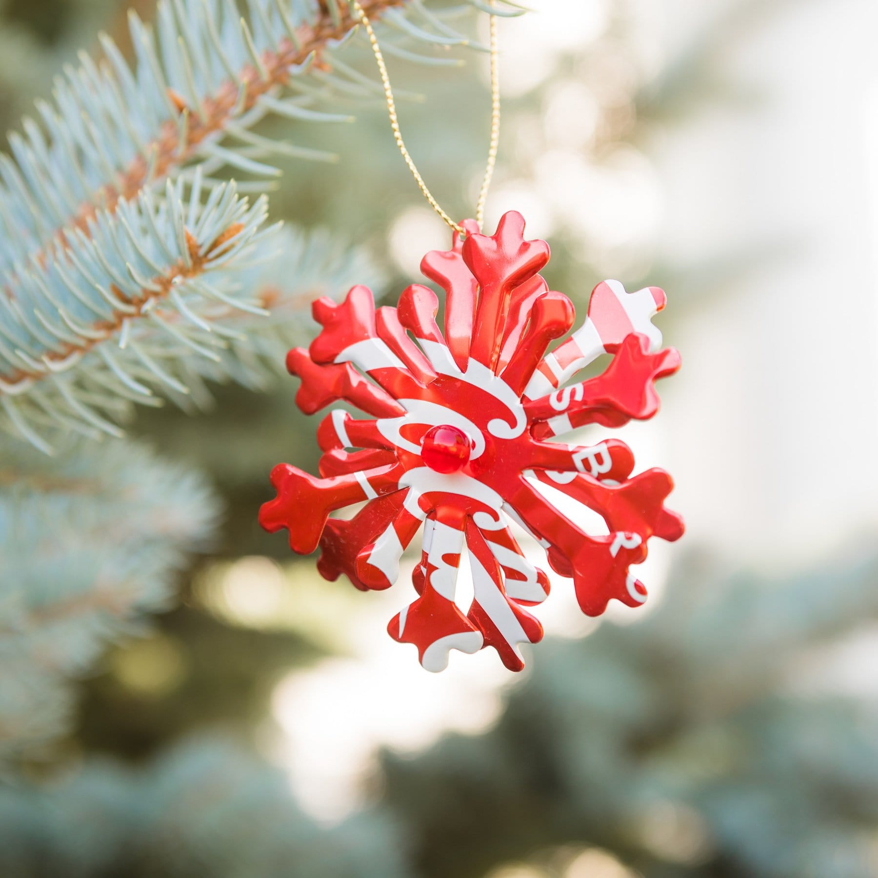 Eco-Friendly Recycled 3D Snowflake Ornament - Sustainable Christmas Tree Decor for Holiday Home & Office Decoration - Perfect for Winter Party, Gift Exchange & Festive Atmosphere
