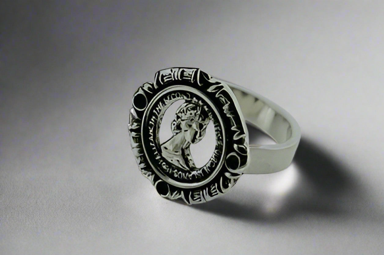 Elegant Sterling Silver Queen Cutout Ring for Women - Perfect for Weddings, Parties & Everyday Wear
