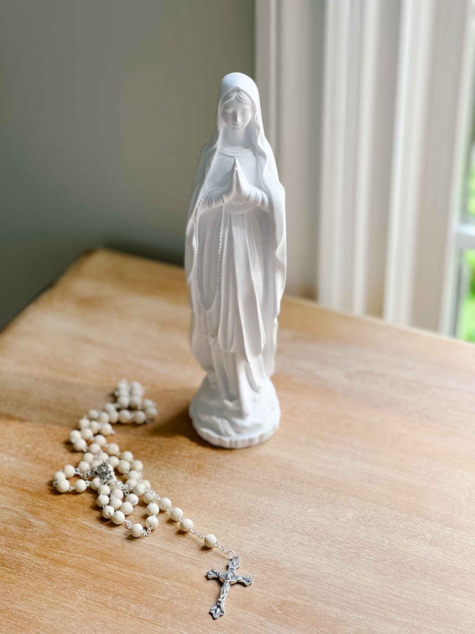 Our Lady of the Rosary Statue - Handcrafted Catholic Religious Statue for Home Altar, Prayer Room & Garden Decor - Perfect for Devotion & Spiritual Gifts