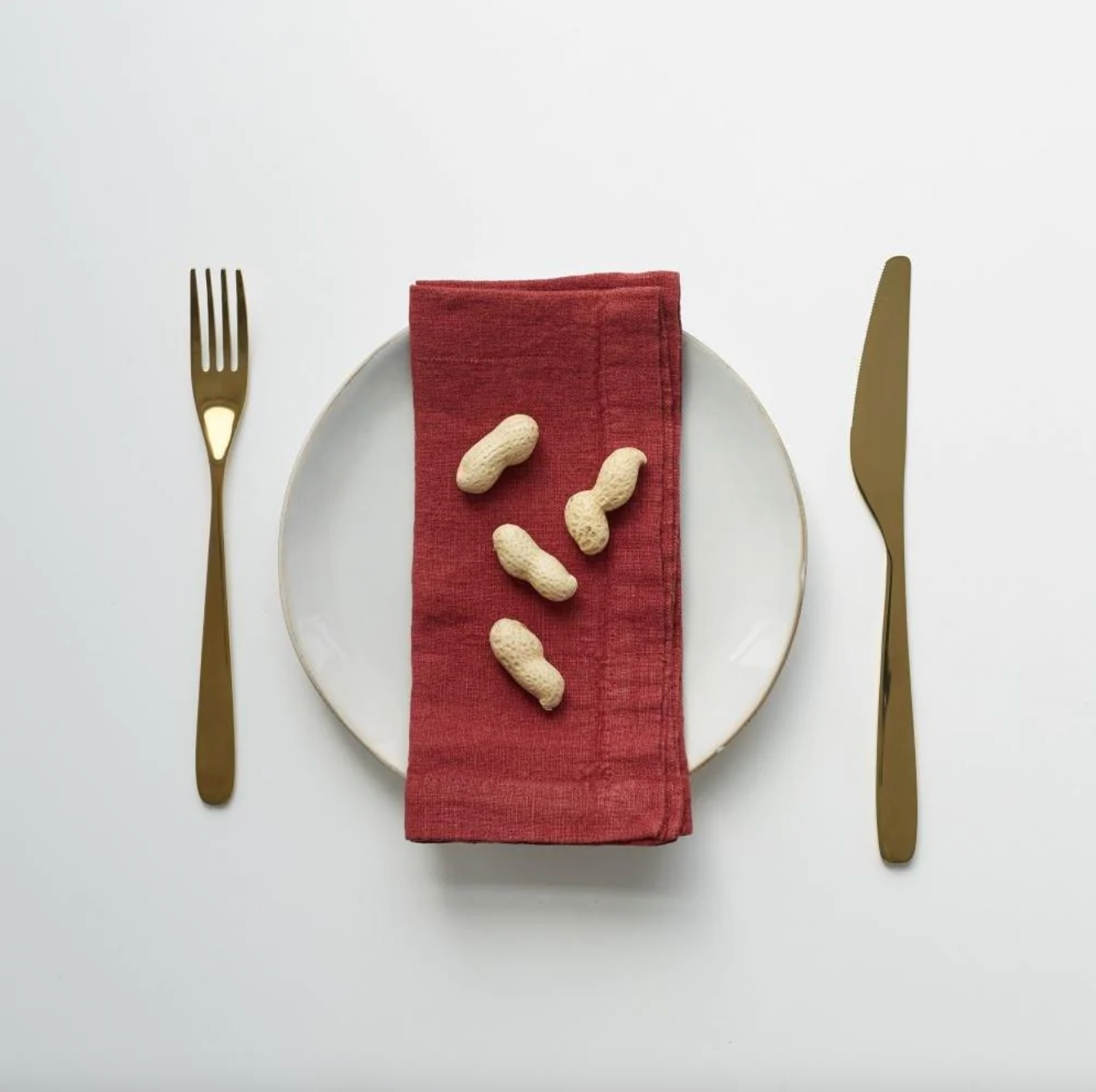 Premium Set of 2 Linen Napkins - 18x18 Inches - Red Pear Design - Elegant Dinner Table Decor for Formal Dining & Special Occasions