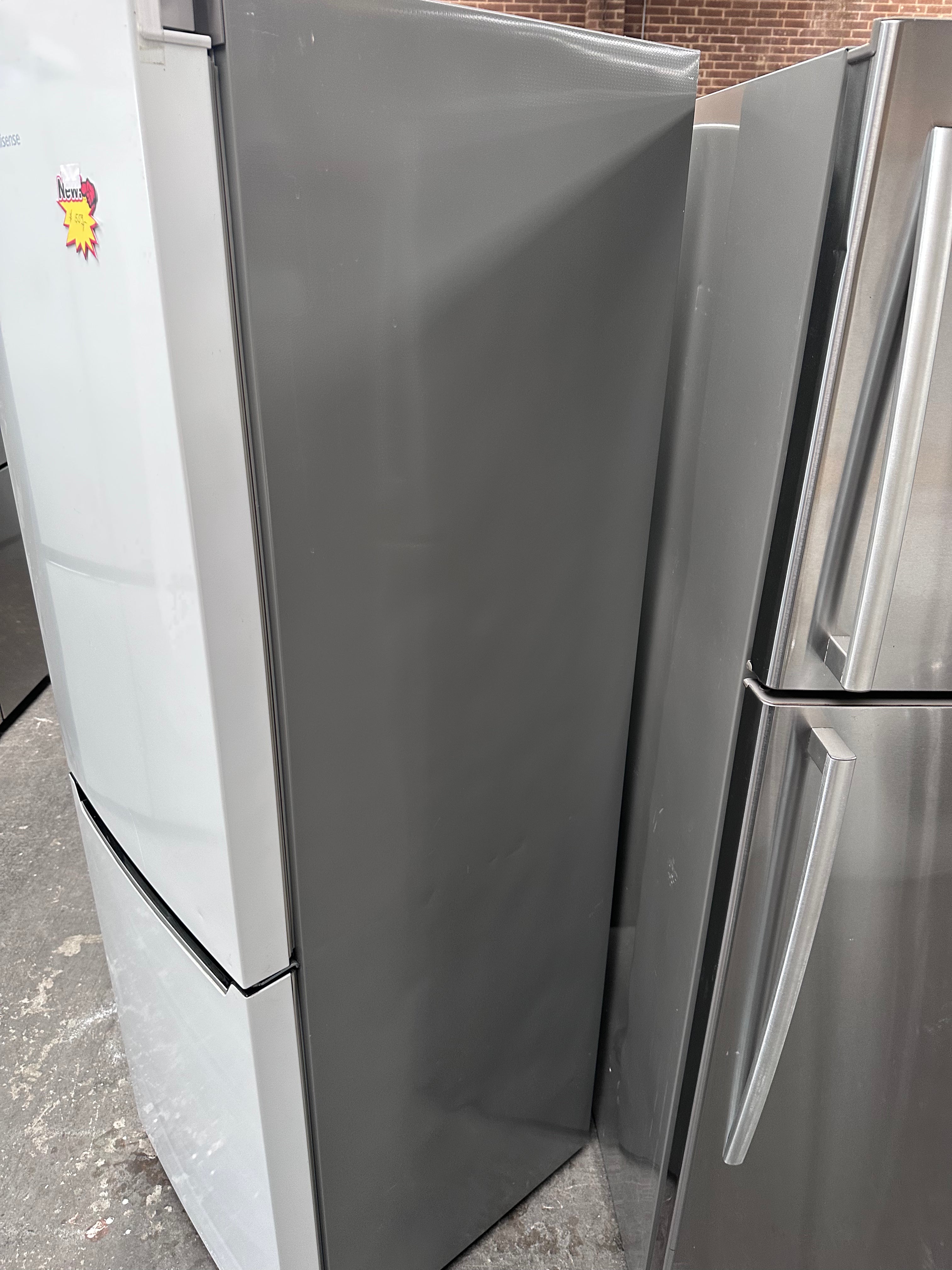 Hisense 292L Bottom Mount Refrigerator - Energy Efficient, Frost Free, Compact Fridge for Small Spaces - Perfect for Apartments, Dorms & Office Break Rooms [Certified Refurbished]