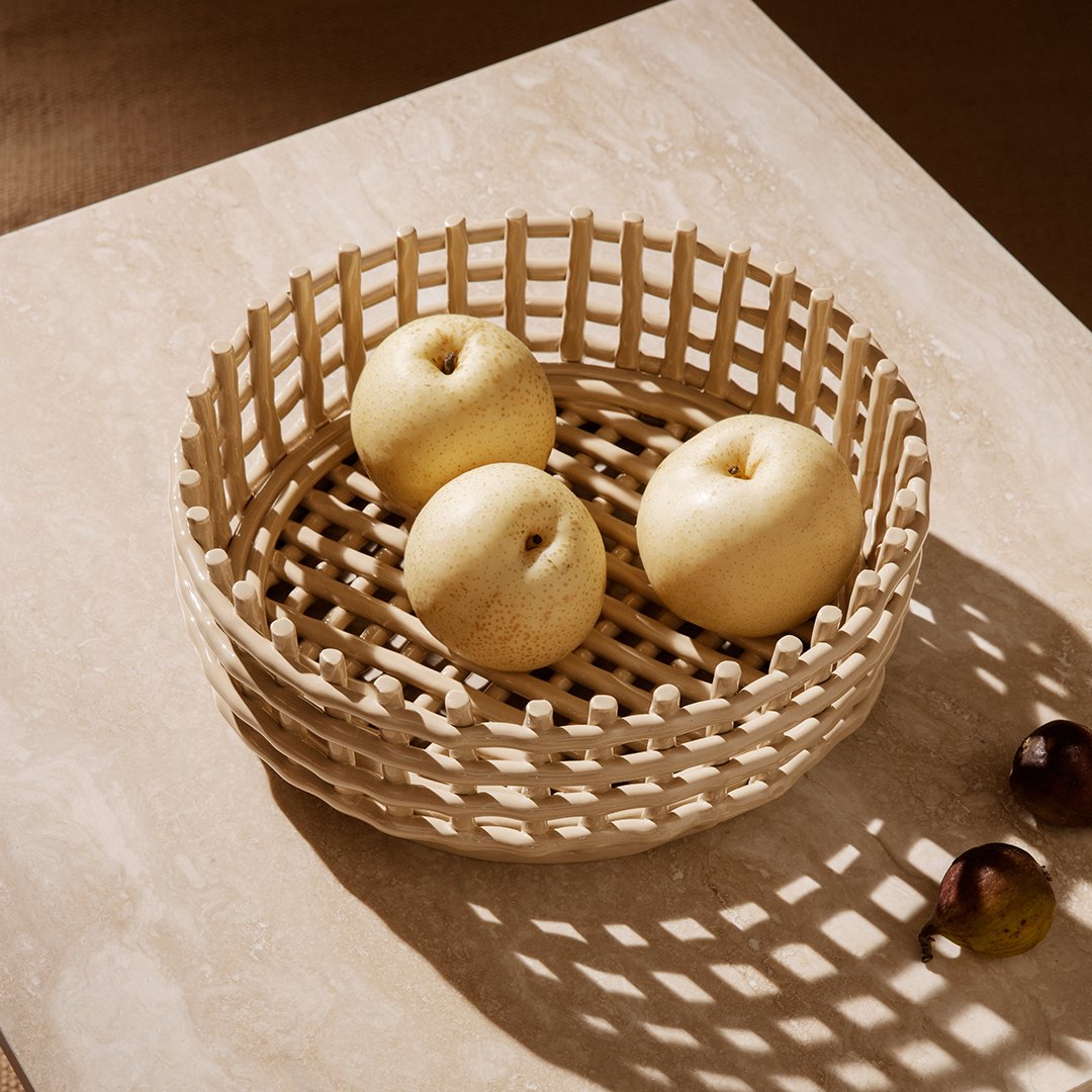 Elegant Ceramic Centerpiece for Dining Table Decor - Perfect for Weddings, Parties & Home Decor