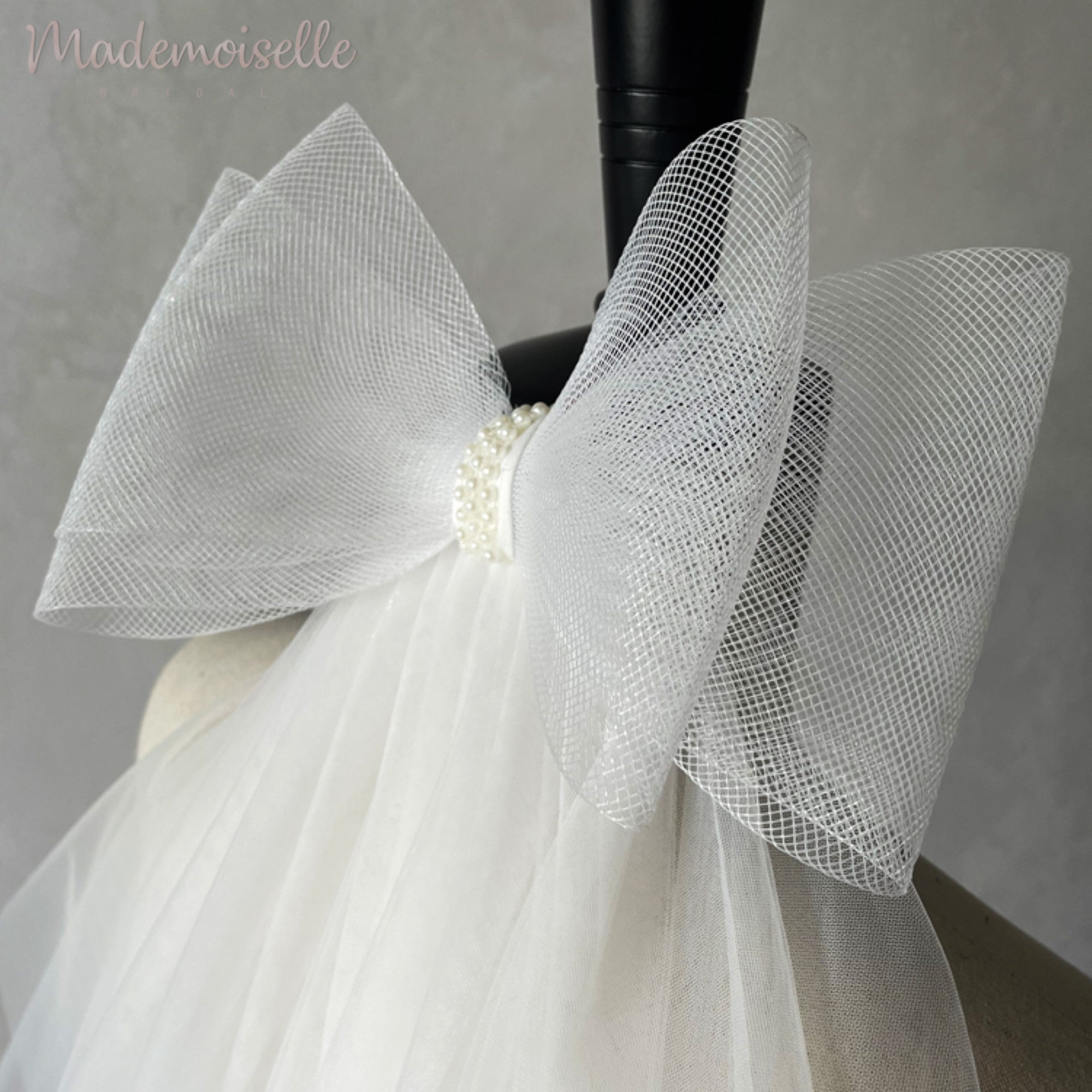 Emily Veil - Elegant Bridal & Wedding Veil for Bride | Perfect for Weddings, Prom & Special Occasions
