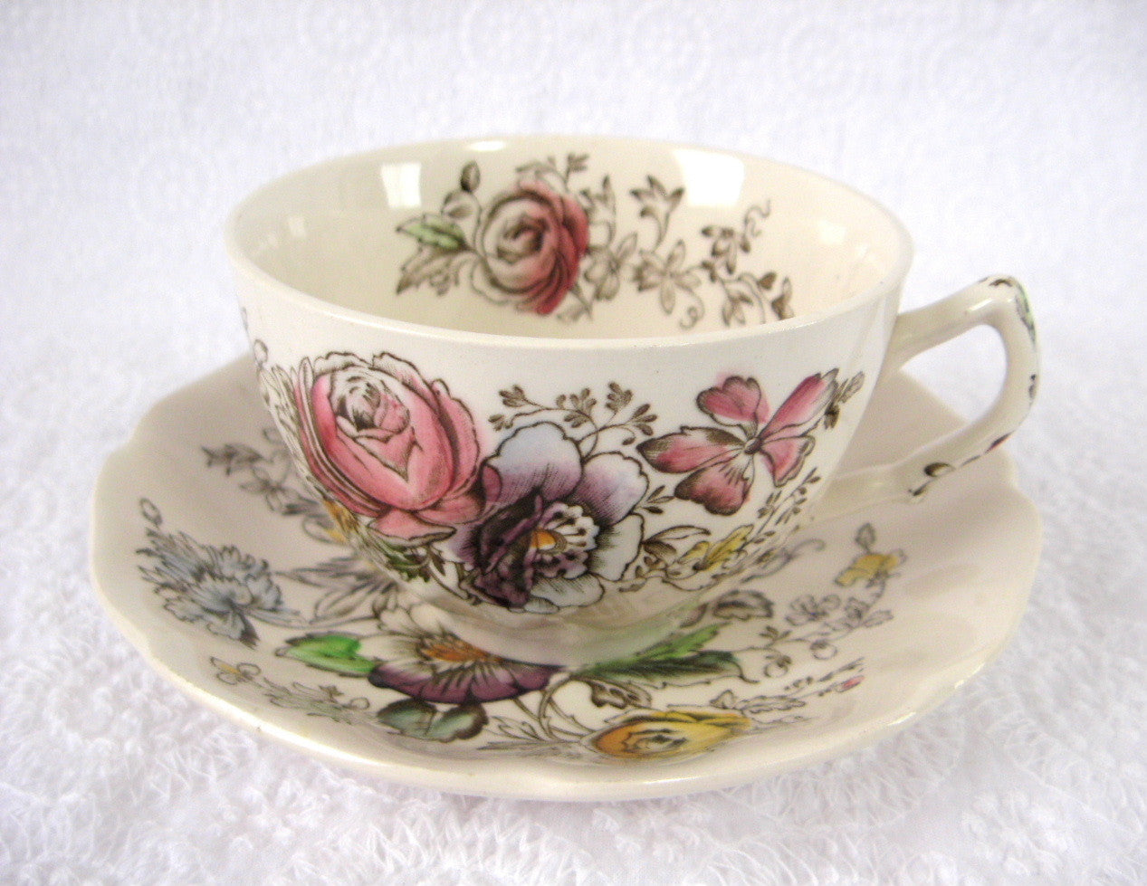 Vintage Johnson Brothers Sheraton Floral Polychrome Cup and Saucer Set - 1920s Antique English Tea Cup - Perfect for Afternoon Tea, Collecting & Home Decor