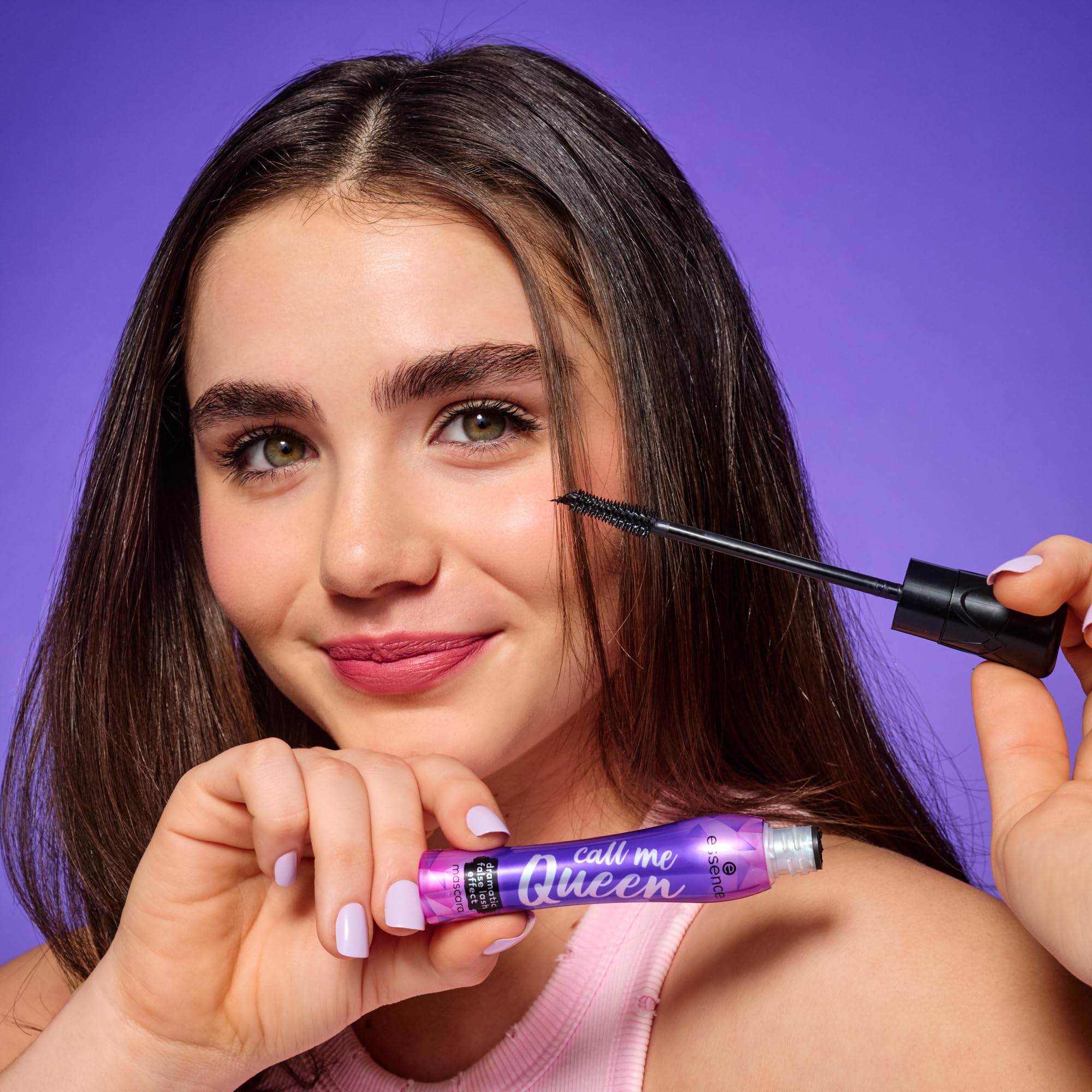 Essence Call Me Queen Dramatic False Lash Effect Mascara - Bold Volume & Length - Vegan & Cruelty Free Makeup - Perfect for Night Out & Special Occasions