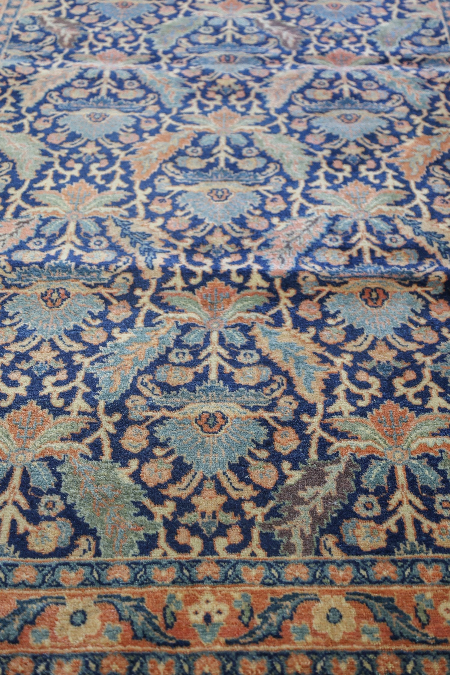 Antique Tabriz Handwoven Traditional Persian Rug - J69206 - Perfect for Living Room, Bedroom & Home Decor