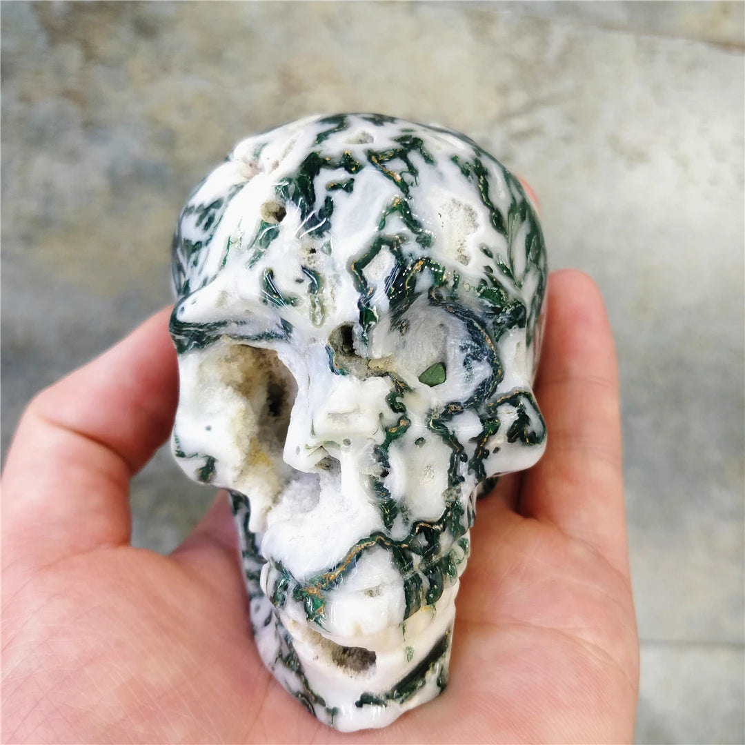 Natural Moss Agate Crystal Carved Skull Figurine - Healing Stone Decor for Home, Office & Meditation - Unique Quartz Mineral Collection Piece for Reiki Healing & Spiritual Decorations