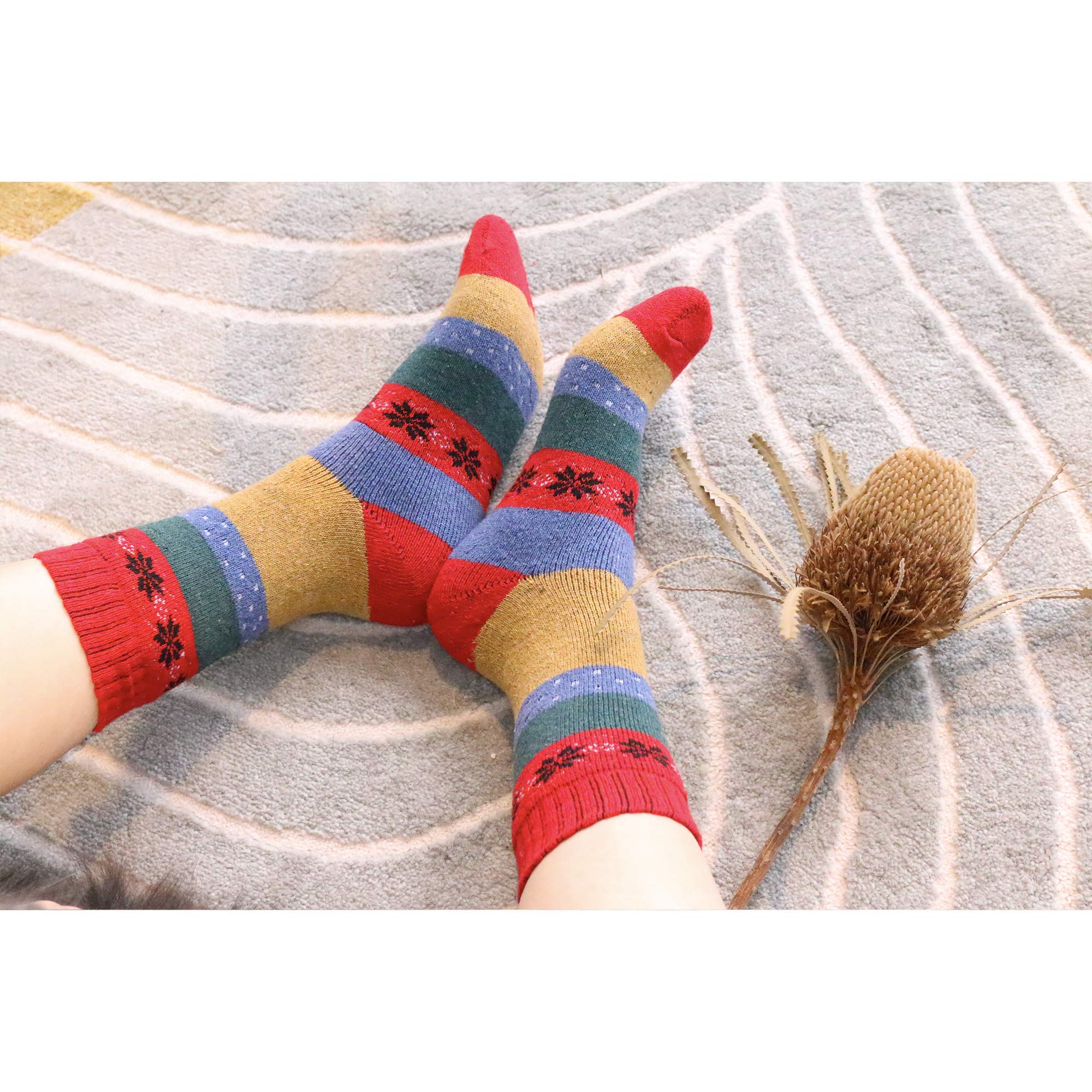 Vintage Knit Winter Socks for Women - 5 Pack Warm Fuzzy Crew Socks - Cozy Cabin & Gift Idea
