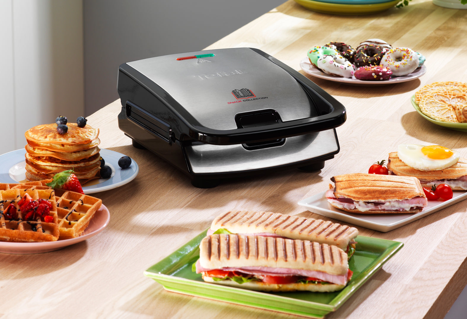 Tefal SW852 Sandwich and Waffle Maker - 3-in-1 Breakfast Maker for Panini, Waffles & Grilled Cheese - Perfect for Quick Meals, Family Breakfast & Office Snacks