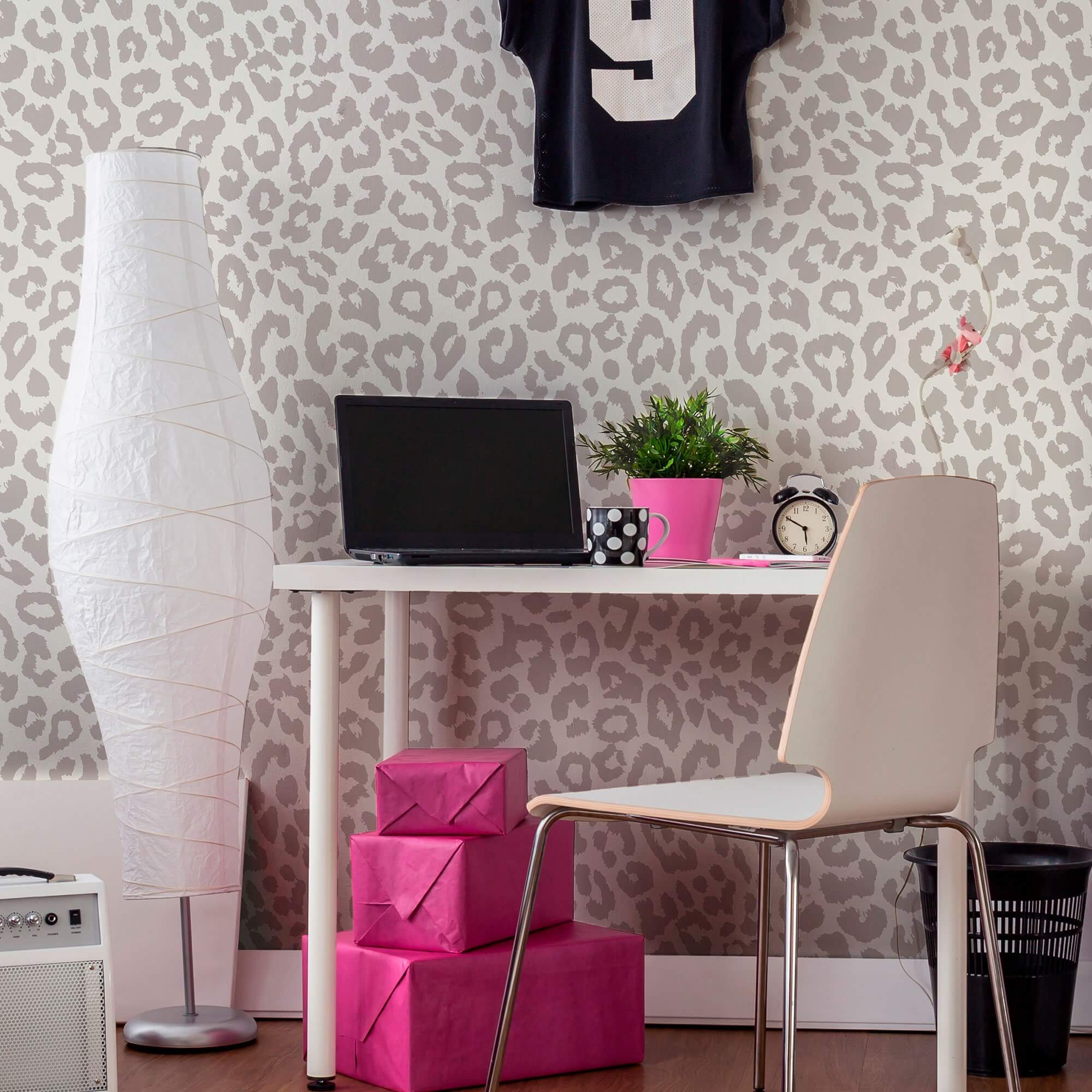 Self-Adhesive Animal Print Wallpaper - Peel & Stick Removable Tan Faux Fur Pattern Wall Covering for Bedroom, Living Room, Nursery Decor