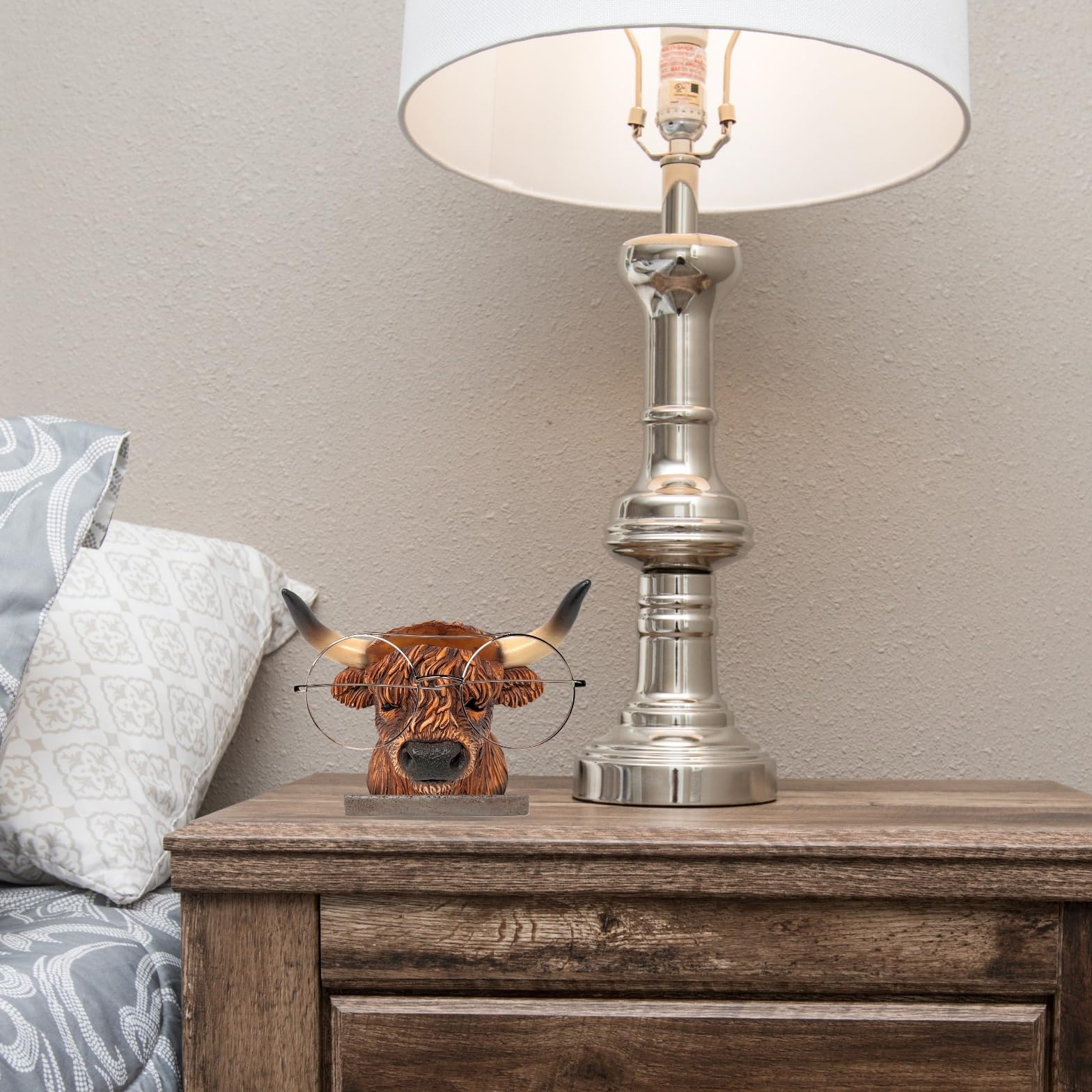 Highland Cow Eyeglasses Holder - Cute Resin Glasses Stand for Nightstand & Office Desk, Functional Eyewear Organizer for Home & Office Décor | Perfect Gift for Cow Lovers & Eyeglass Users