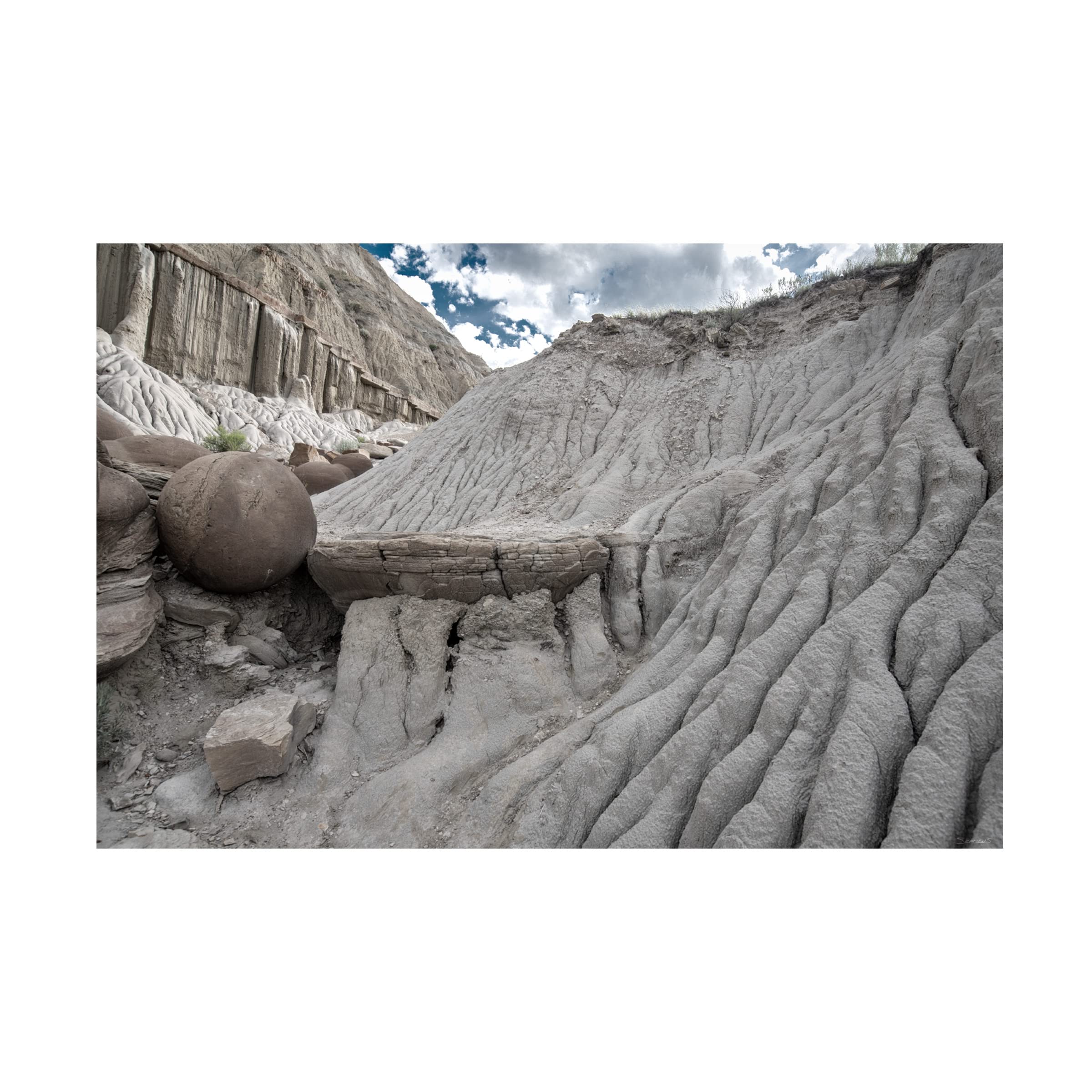 Gordon Semmens 'Enter the Badlands 02' Canvas Wall Art Print - 16x24 Inches - Modern Western Landscape Painting for Living Room, Office & Home Decor
