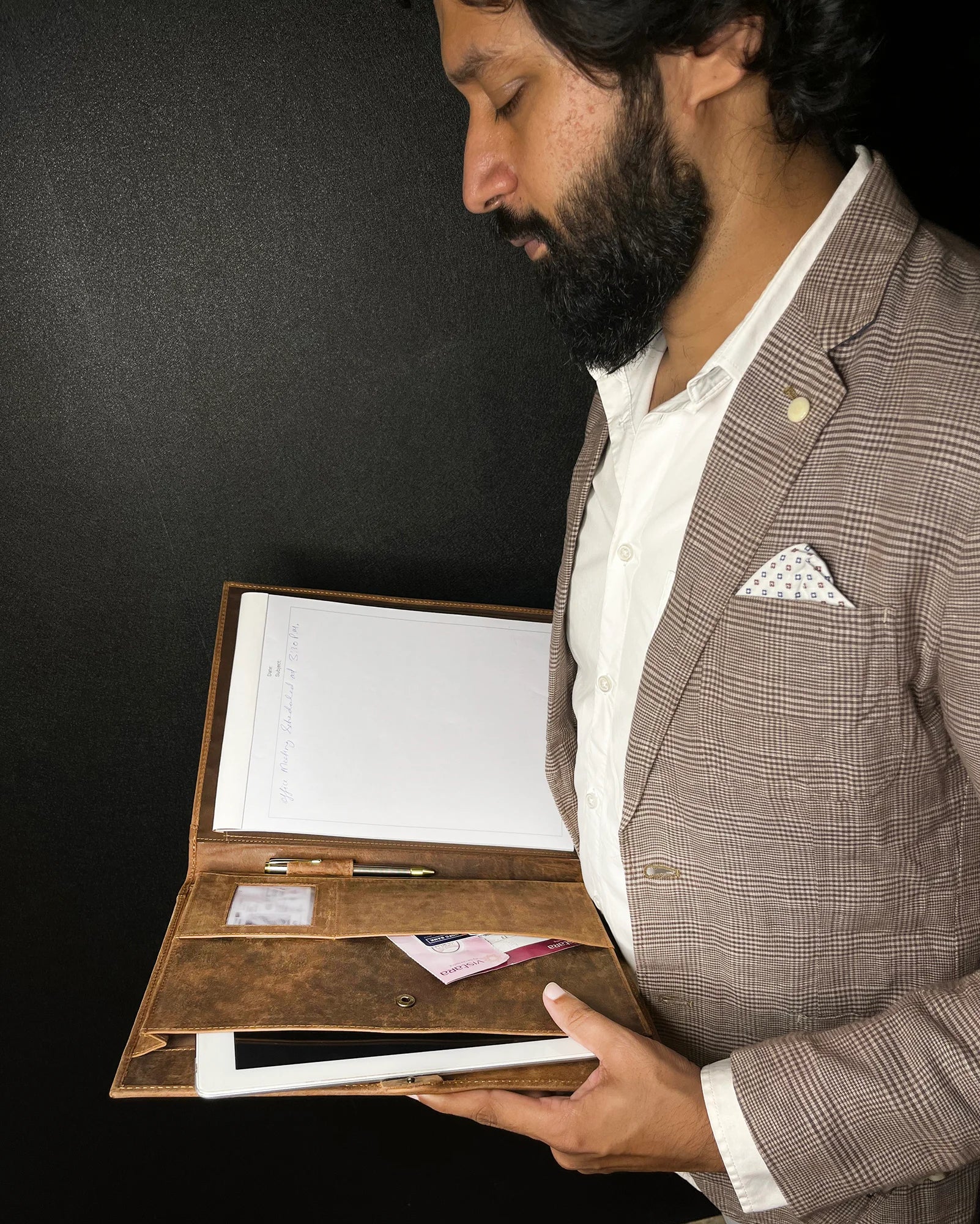Premium Handmade Leather Business Portfolio - Hunter Style for Professionals | Perfect for Meetings, Presentations & Executive Gifts