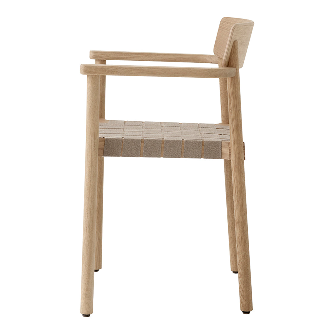 Betty TK9 Armchair - Modern Accent Chair for Living Room, Bedroom & Office - Comfortable Upholstered Lounge Chair with Sturdy Metal Legs - Perfect for Relaxing, Reading & Decorating