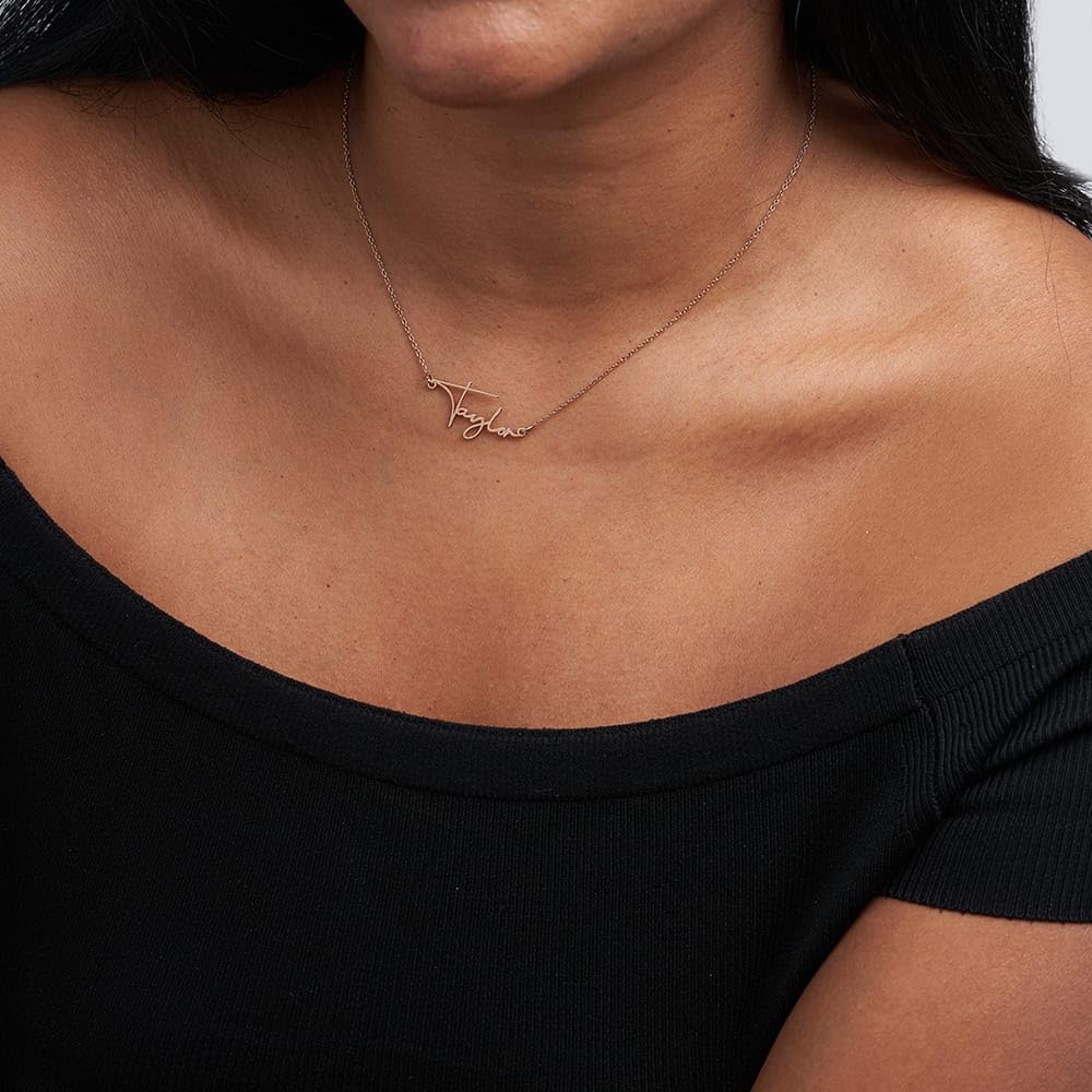 OAK & LUNA Personalized Belle Custom Name Necklace - Elegant Gold/Silver Nameplate Jewelry Gift for Women, Perfect for Birthdays, Anniversaries & Special Occasions