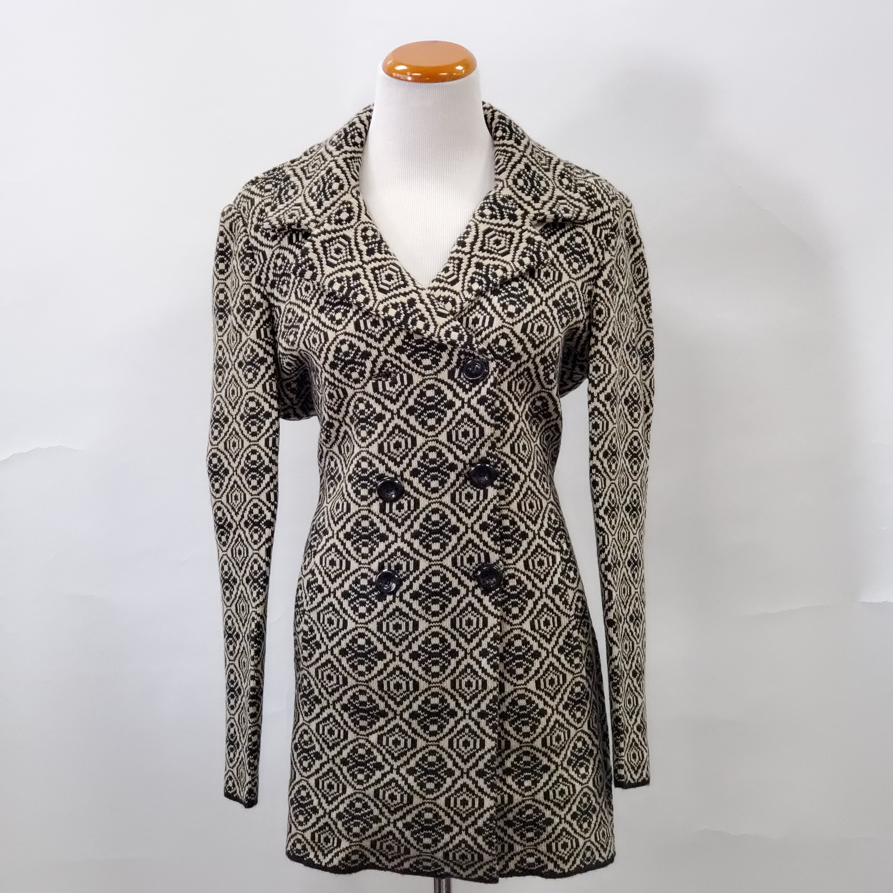 Stylish Women's Designer Coats & Jackets for Fall & Winter - Fashion Outerwear for Work, Travel & Special Occasions